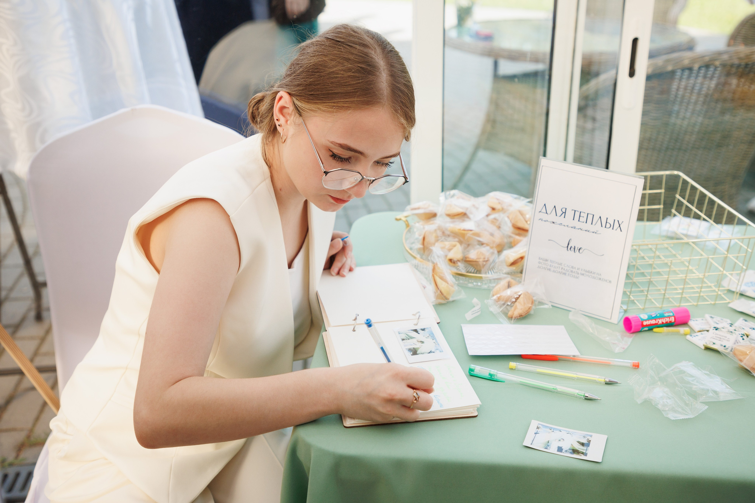 Сентябрь 2025, Белый лис, Выкса. Фотограф городских и семейных событий в Нижнем Новгороде Артем Карпухин