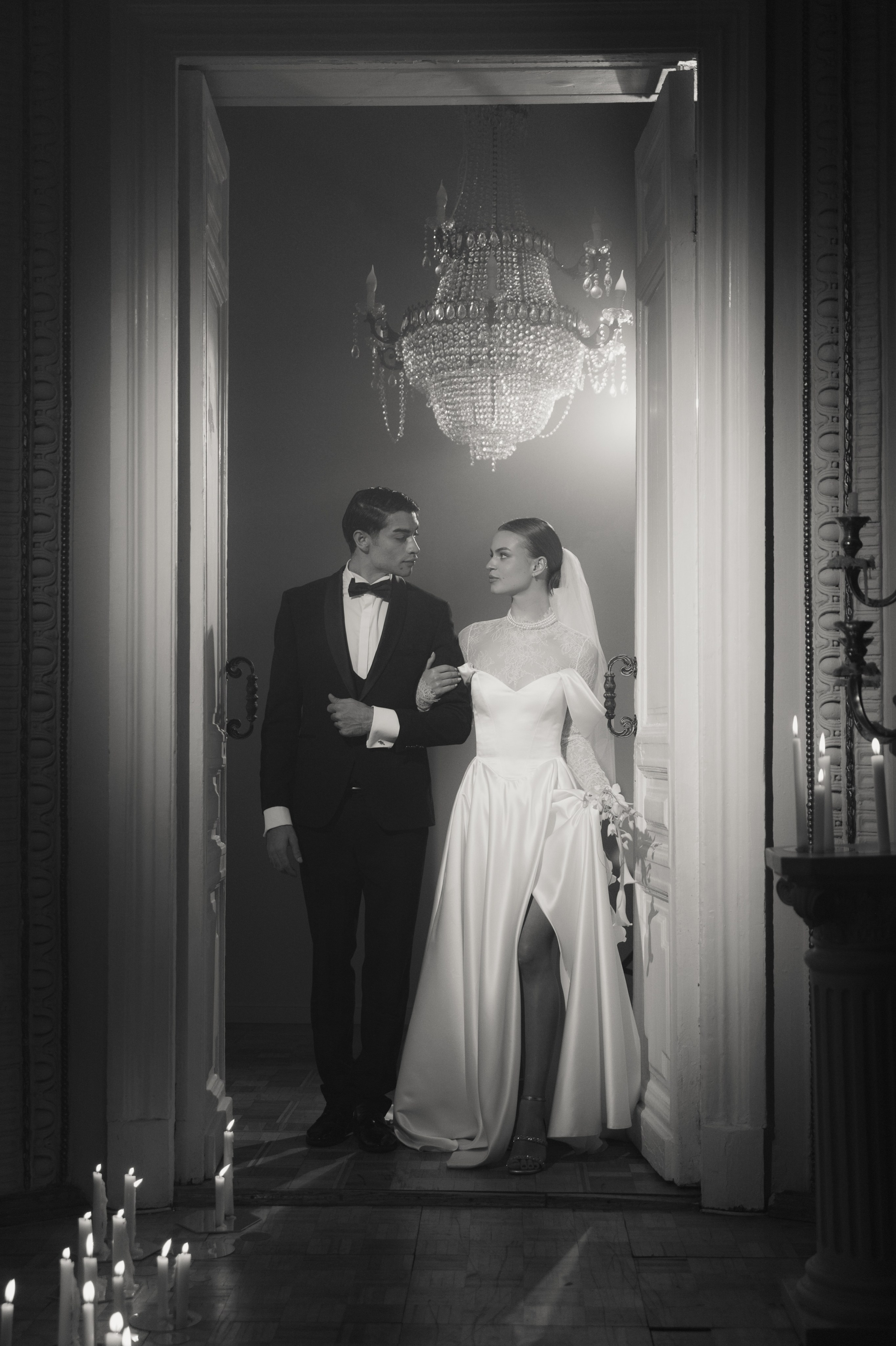 Камерный свадебный ужин при свечах в старинном особняке в фотостудии 21. Kult. Ярослава Ерина — свадебный фотограф в Москве