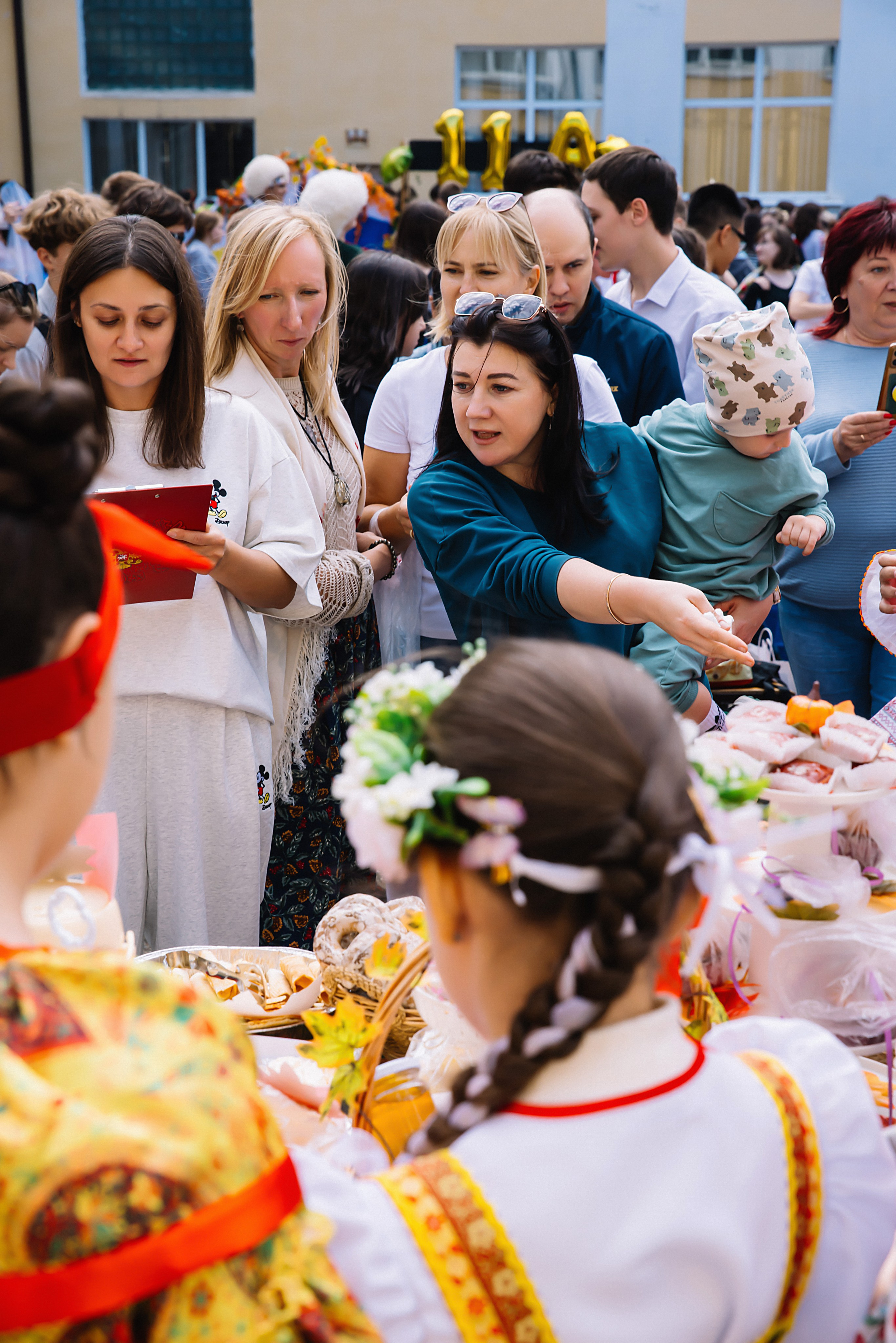 Школьная ярмарка Лицей№ 4. Фотограф и Видеограф в Краснодаре Юлия Солодченко