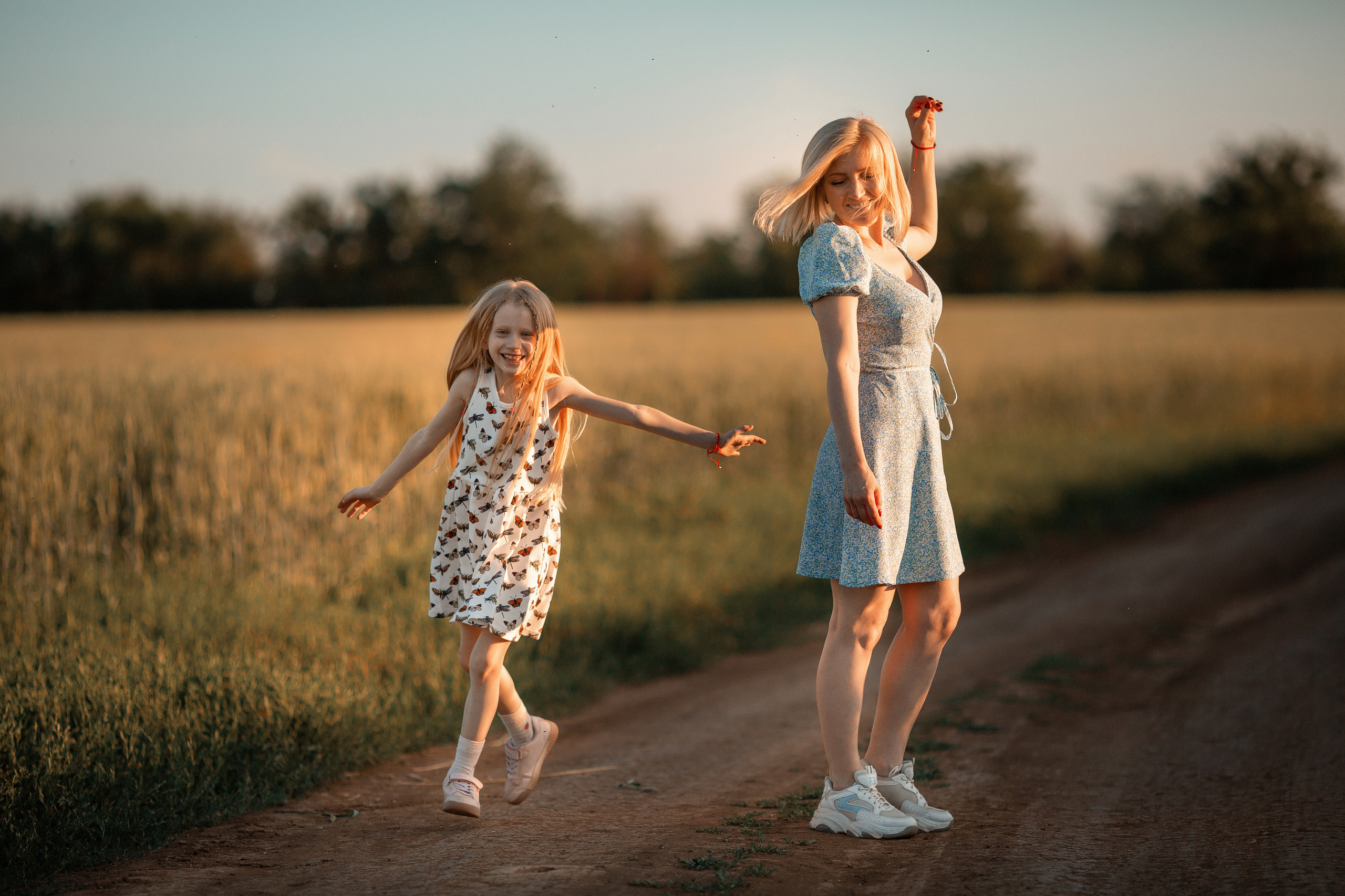 Екатерина с дочерьми. Семейный и женский фотограф в Волгограде Екатерина Гулей