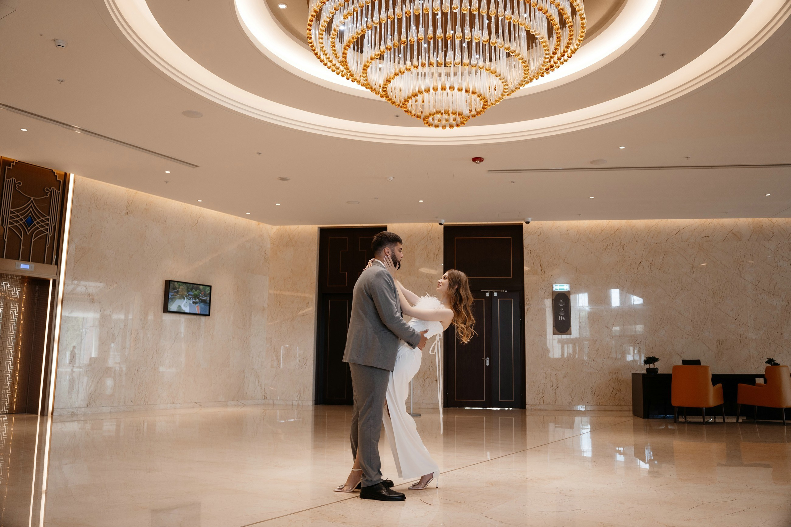 Свадебная фотосессия в отеле Soluxe. Свадебный и семейный фотограф в Москве Светлана Зоткина