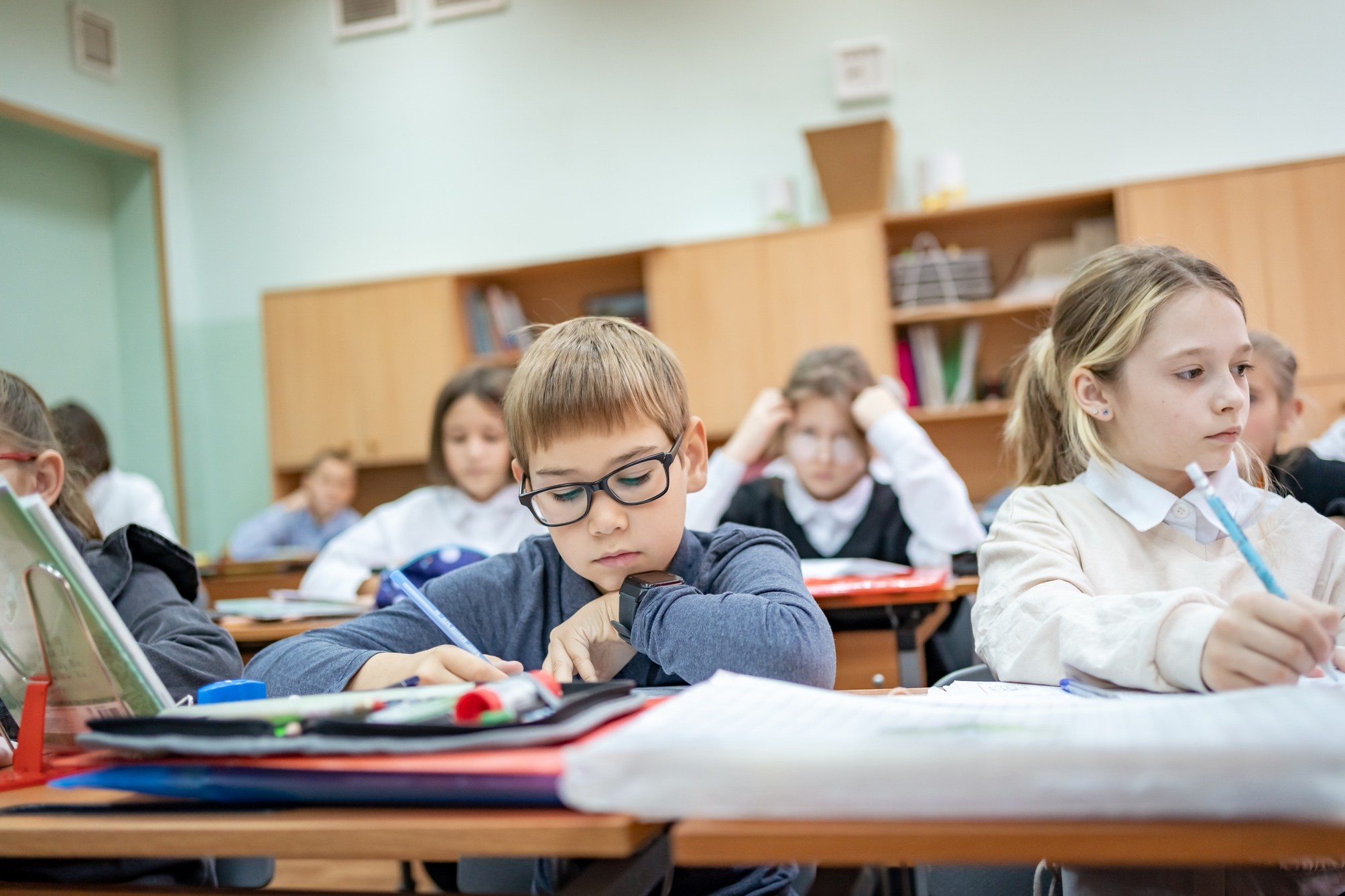 Выпускники начальной школы. Семейный фотограф Варвара Сорока в городе Москве