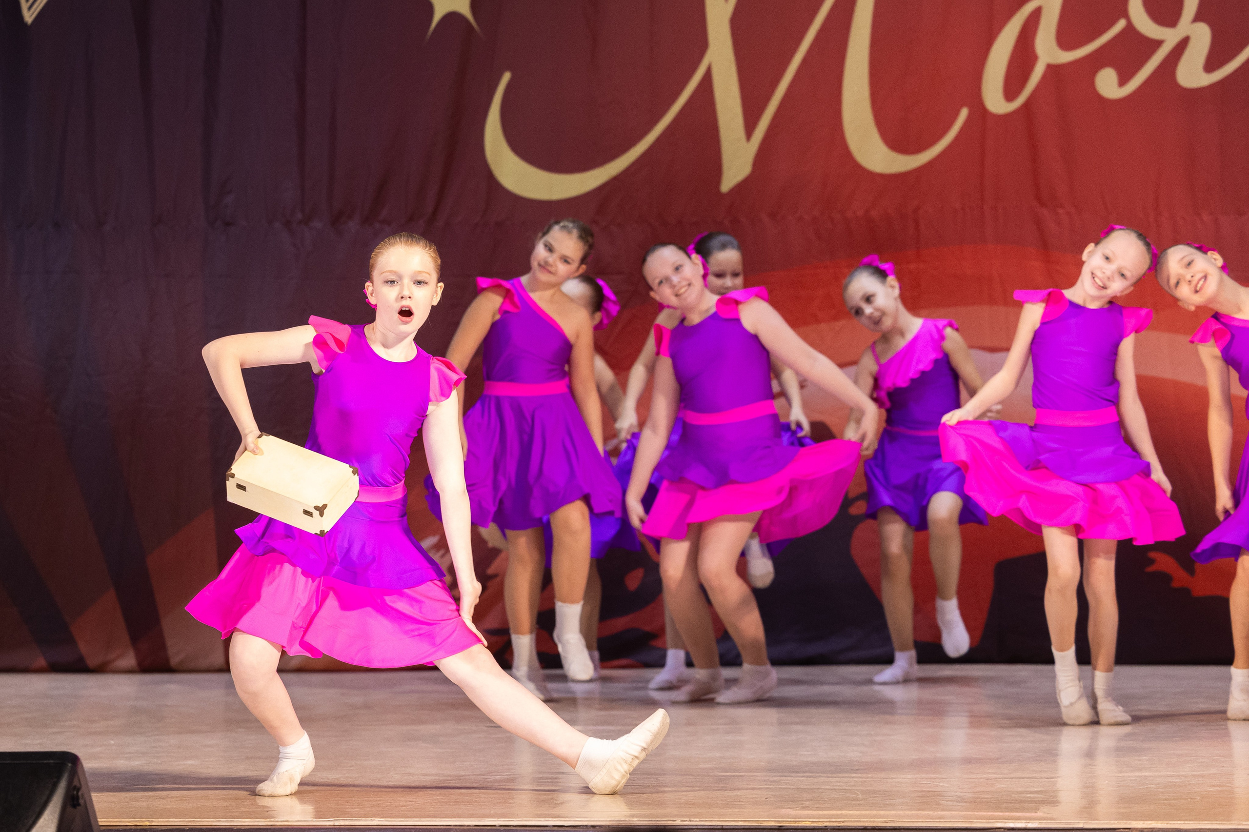 9 ноября, танцевальные номера, г. Волгоград. Золотое яблочко