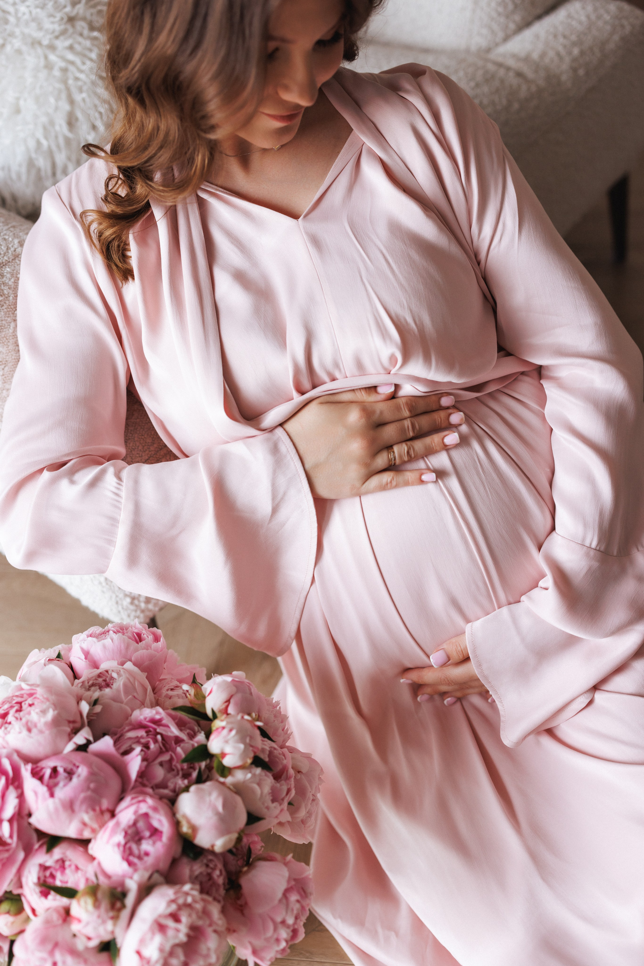 Семейная фотосессия для мамы и дочки в фотостудии «Париж», город Краснодар. Семейный и детский фотограф в Краснодаре Анна Трашкова