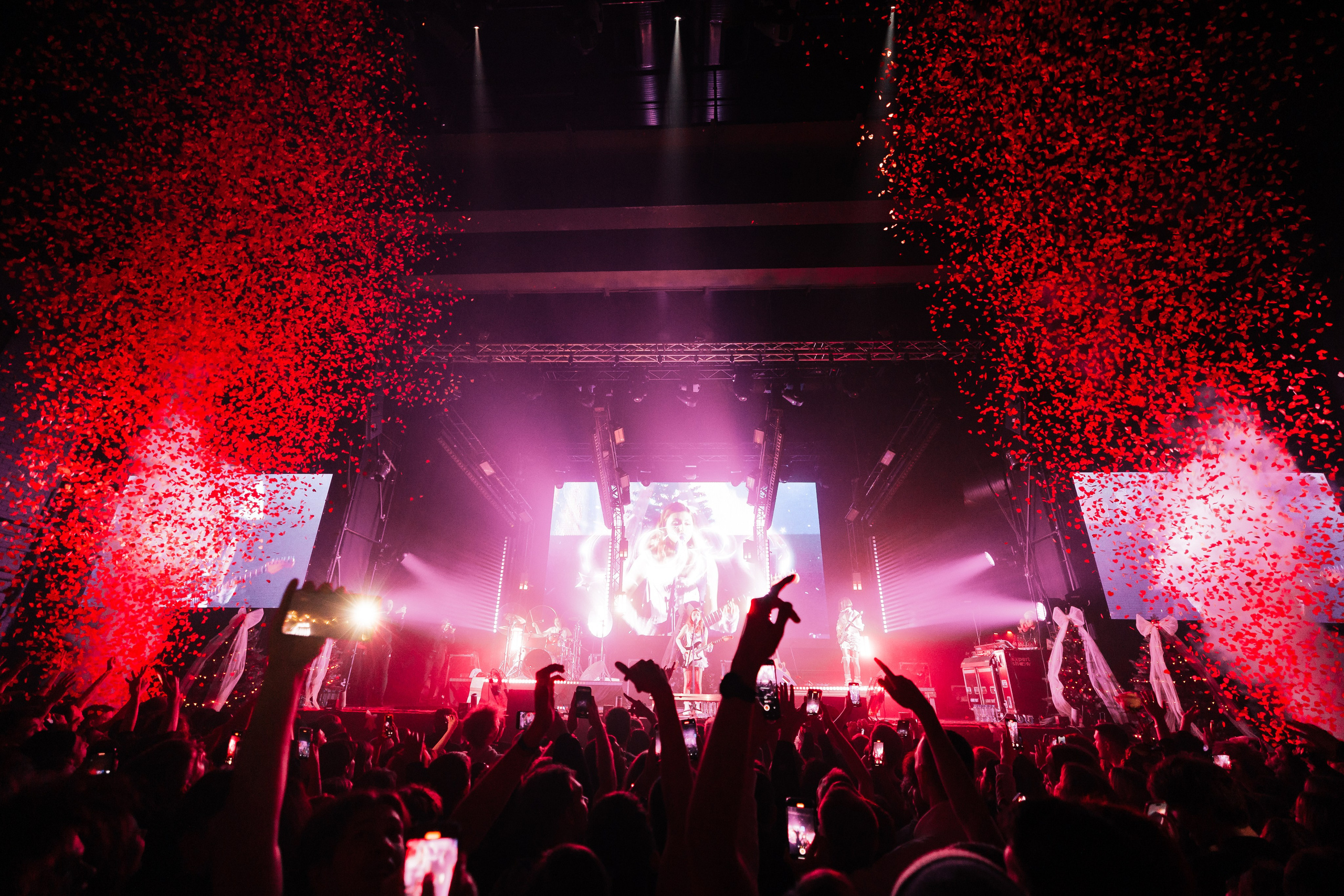 ДОРА В КЛУБЕ 1930 07-08.01.24. Концертный и репортажный фотограф в Москве и Санкт-Петербурге Мария