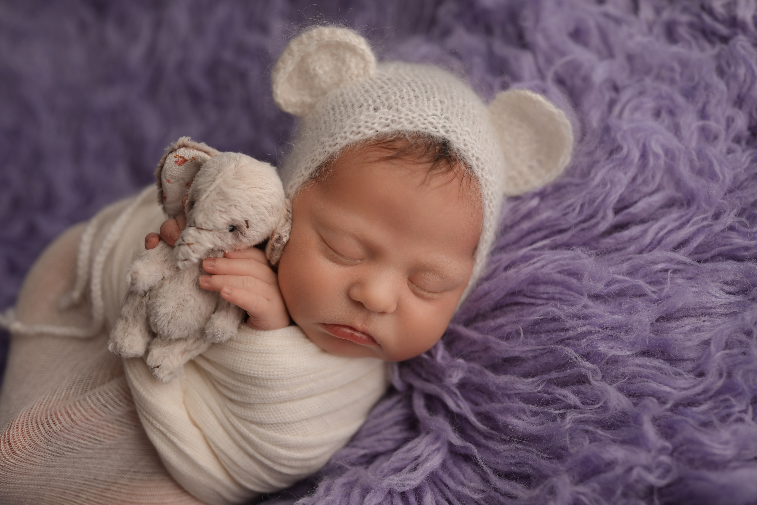 PH @anna_molodykh_newborn.almaty. Retoucher Aleksmokh