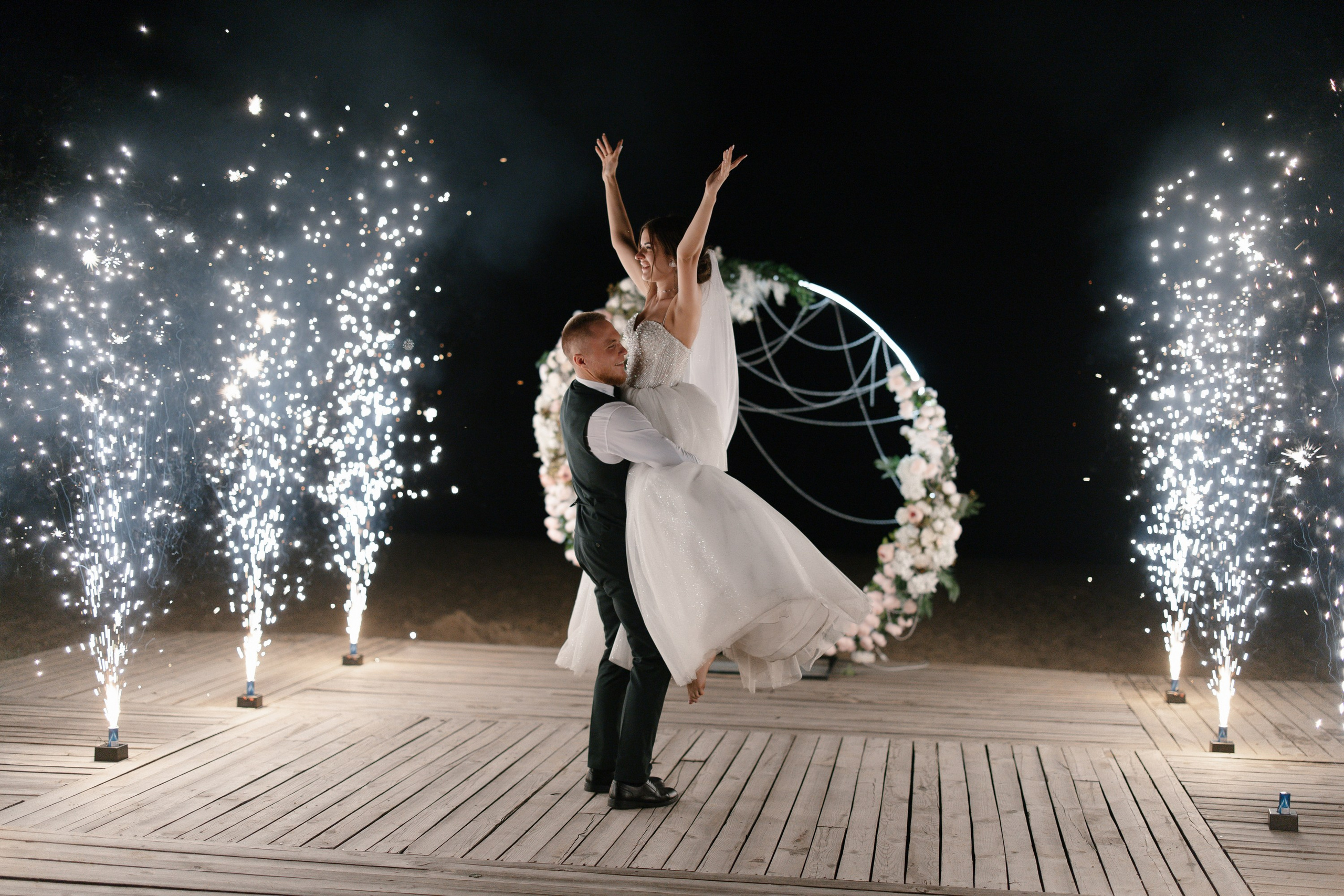 СВАДЕБНЫЕ ЭФФЕКТЫ «ФЕНИКС»