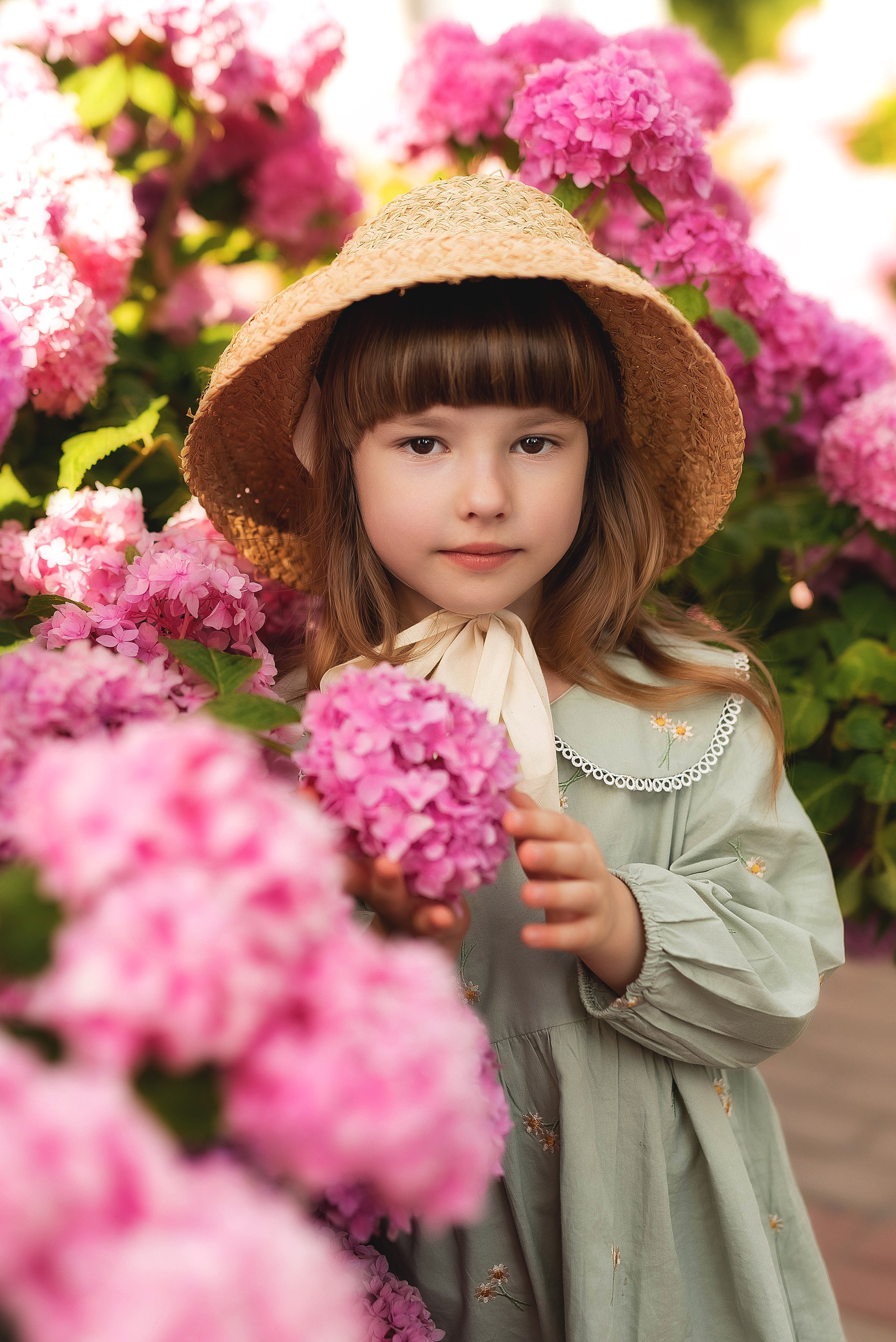 Портретная фотосессия в гортензиях. Семейный, детский фотограф в Воронеже Анна Никитина