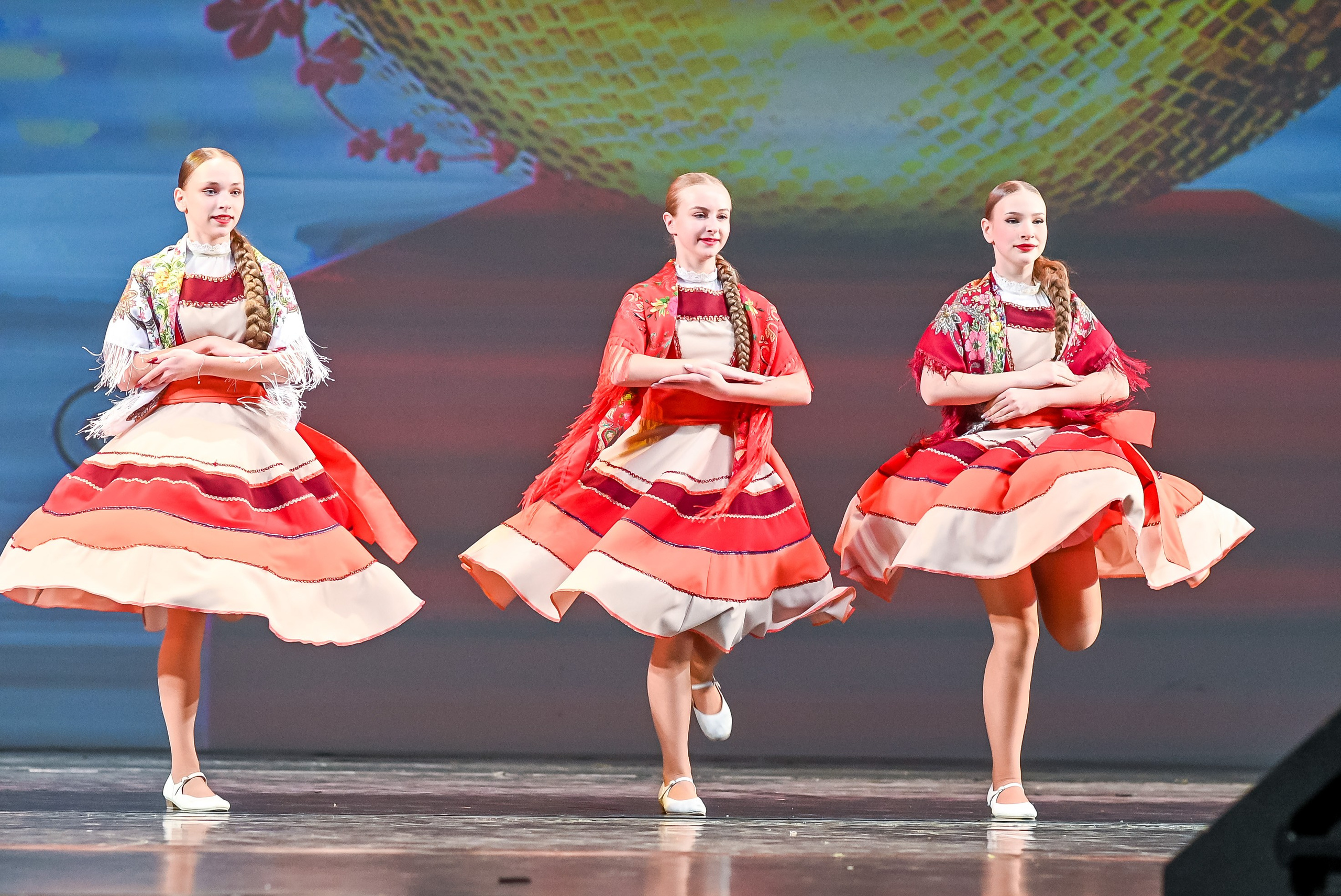 23 апреля, часть 3, БКЗ Октябрьский, г. Санкт-Петербург. Золотое яблочко