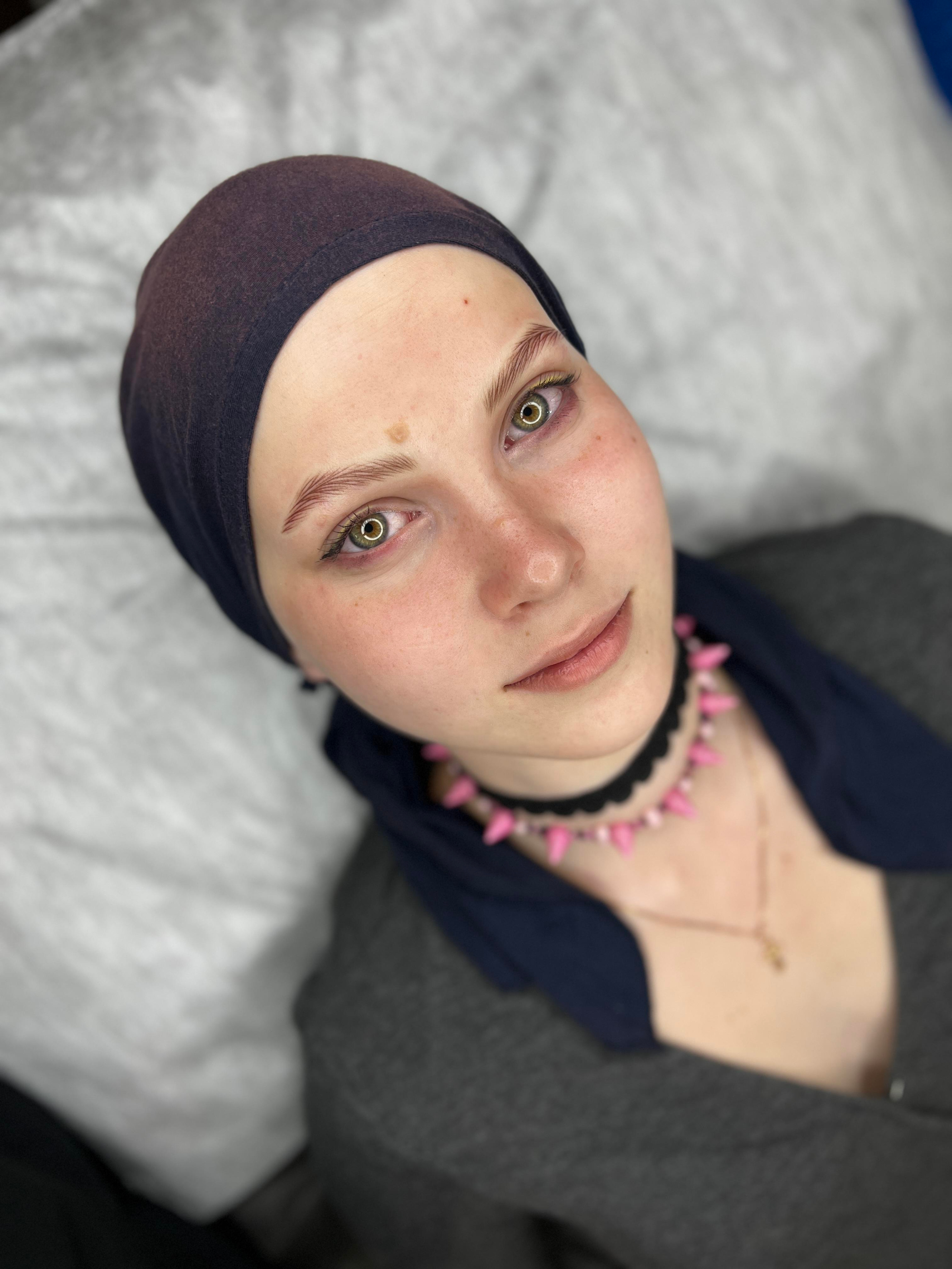 Онлайн обучение волосковой технике гиперреализм. Студия перманентного макияжа, косметологии и массажа SYMMETRY в Москве, м. Киевская