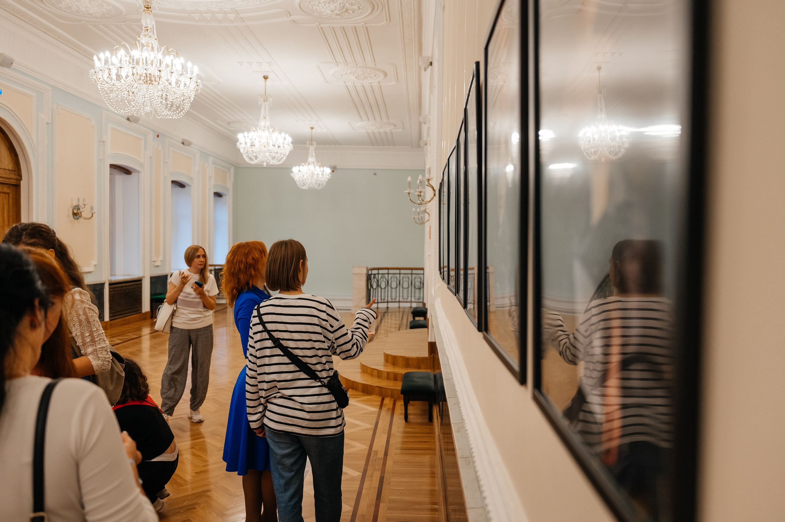 Открытие выставки Кати Васильевой в Молодежном театре. Wedding and family photographer USA