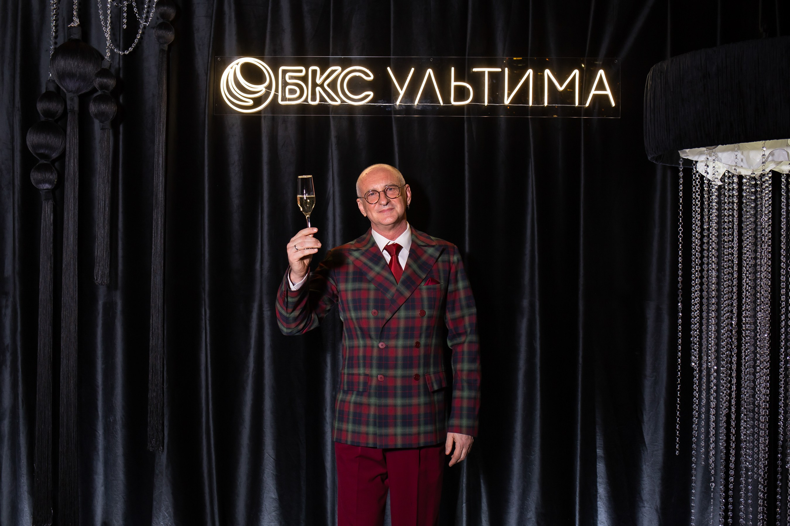 Корпоративный фотограф в Сочи и Сириусе — Премиум репортаж и тимбилдинги. Фотограф Сочи Адлер. Солькаева Анастасия