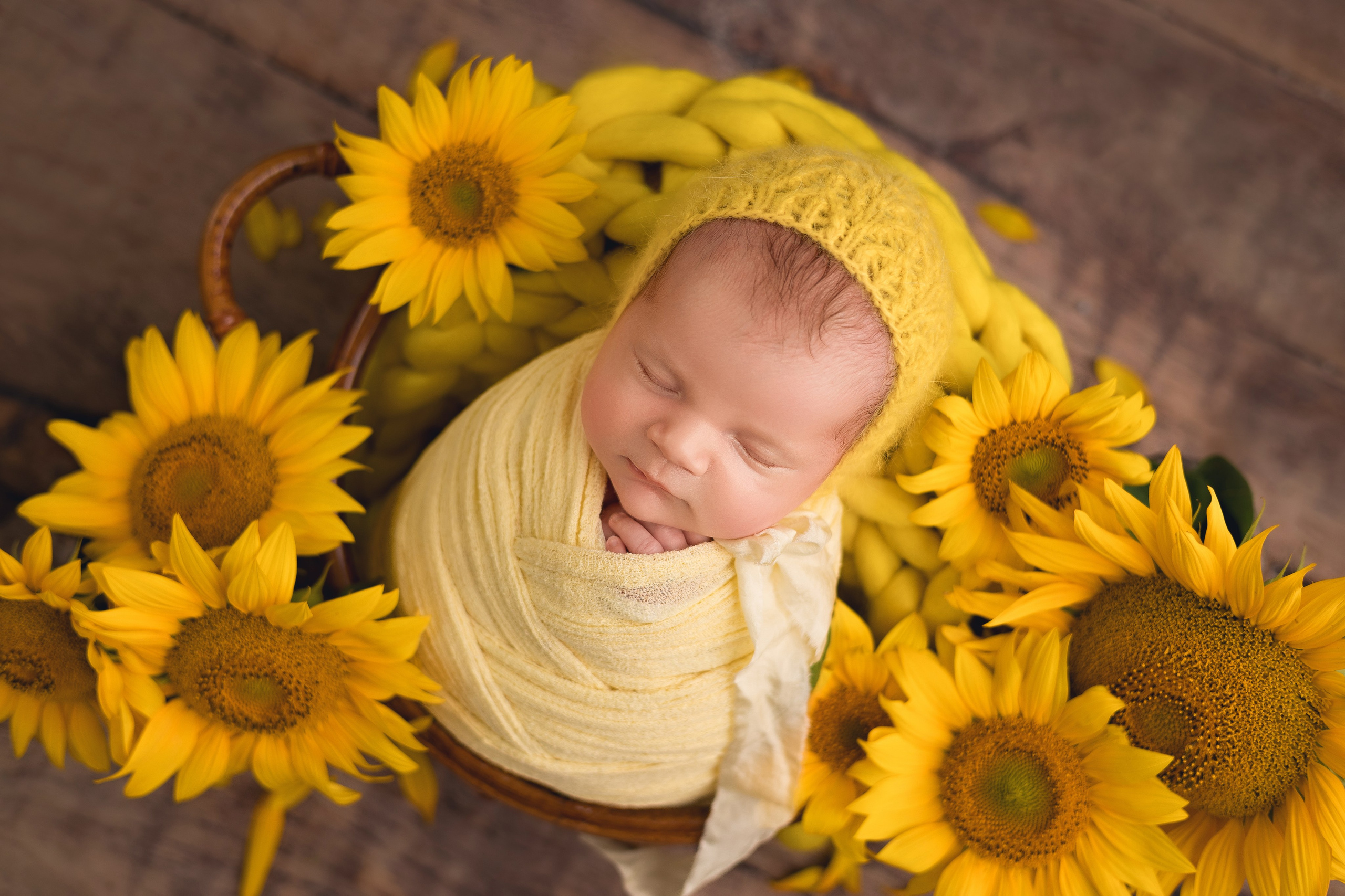 Фотограф новорожденных в Волковыске Валя Легкова