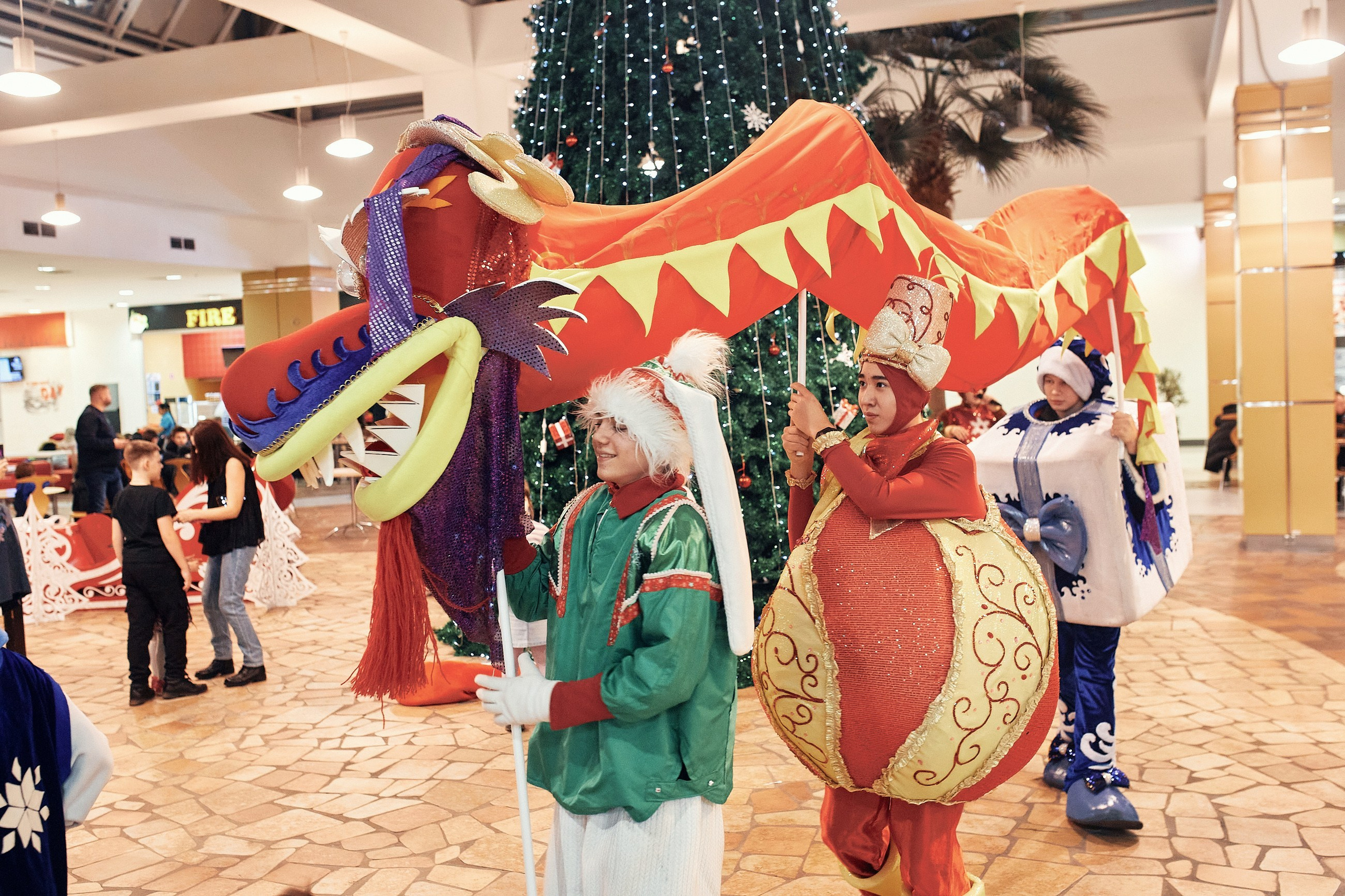 Детский новогодний праздник в ТЦ Июнь. Семейный и репортажной фотограф в Красноярске и Москве Виктор Бабинцев