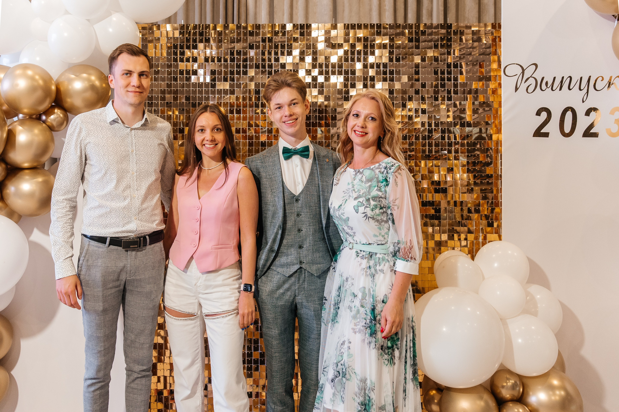 2023-06-23 Выпускной МБОУ СОШ № 10. Фотограф в Красноярске