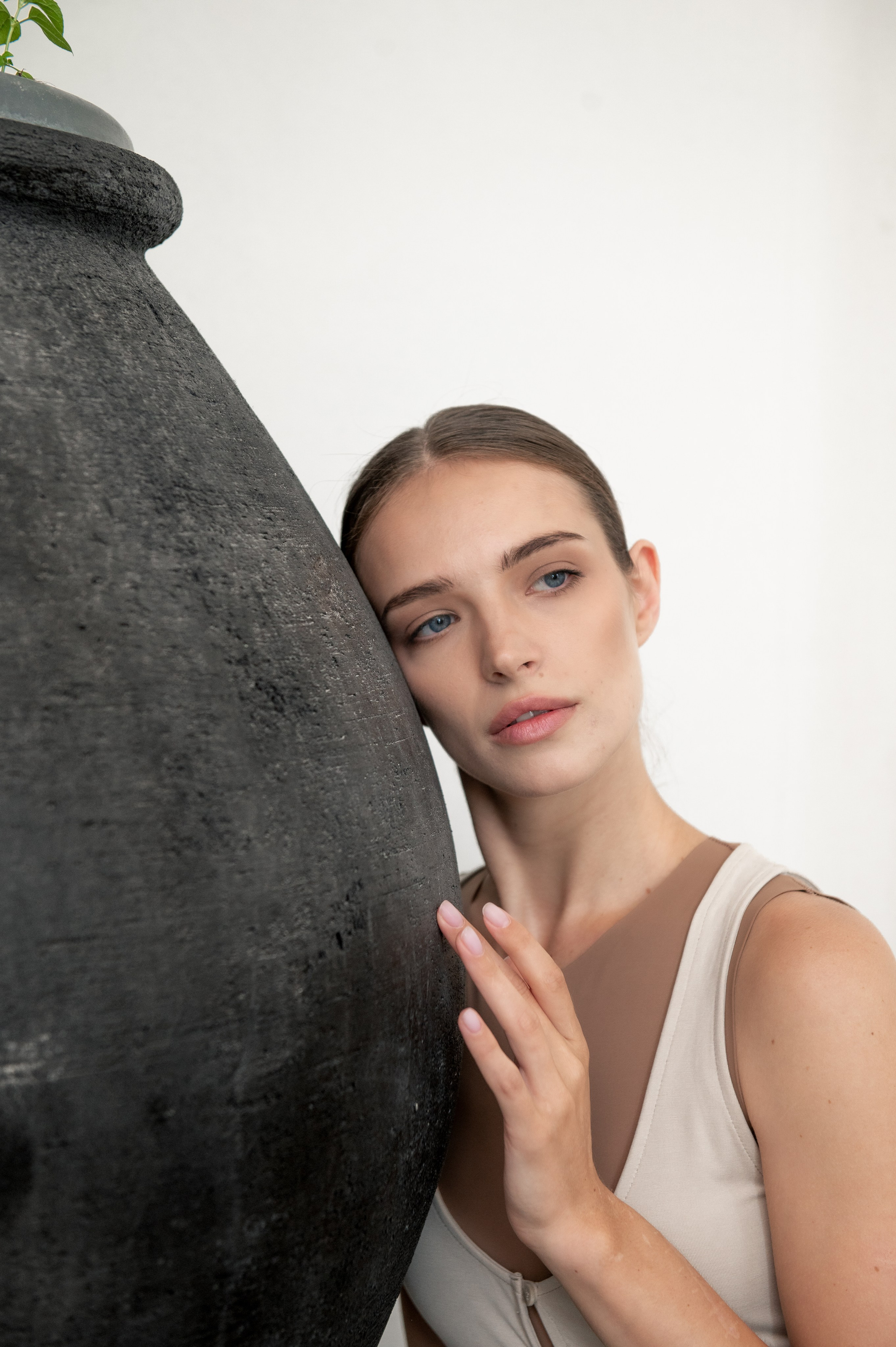 Wabiramy. Текстурная керамика для интерьера и дизайна. Екатерина Бакурова — контент фотограф, женский фотограф в Краснодаре