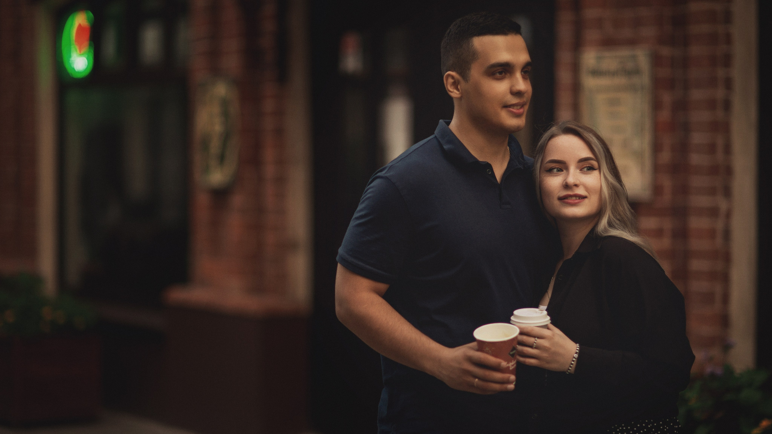 Свидание в кафе. Олеся Ефанова фотограф Иваново, Тейково и Плёс