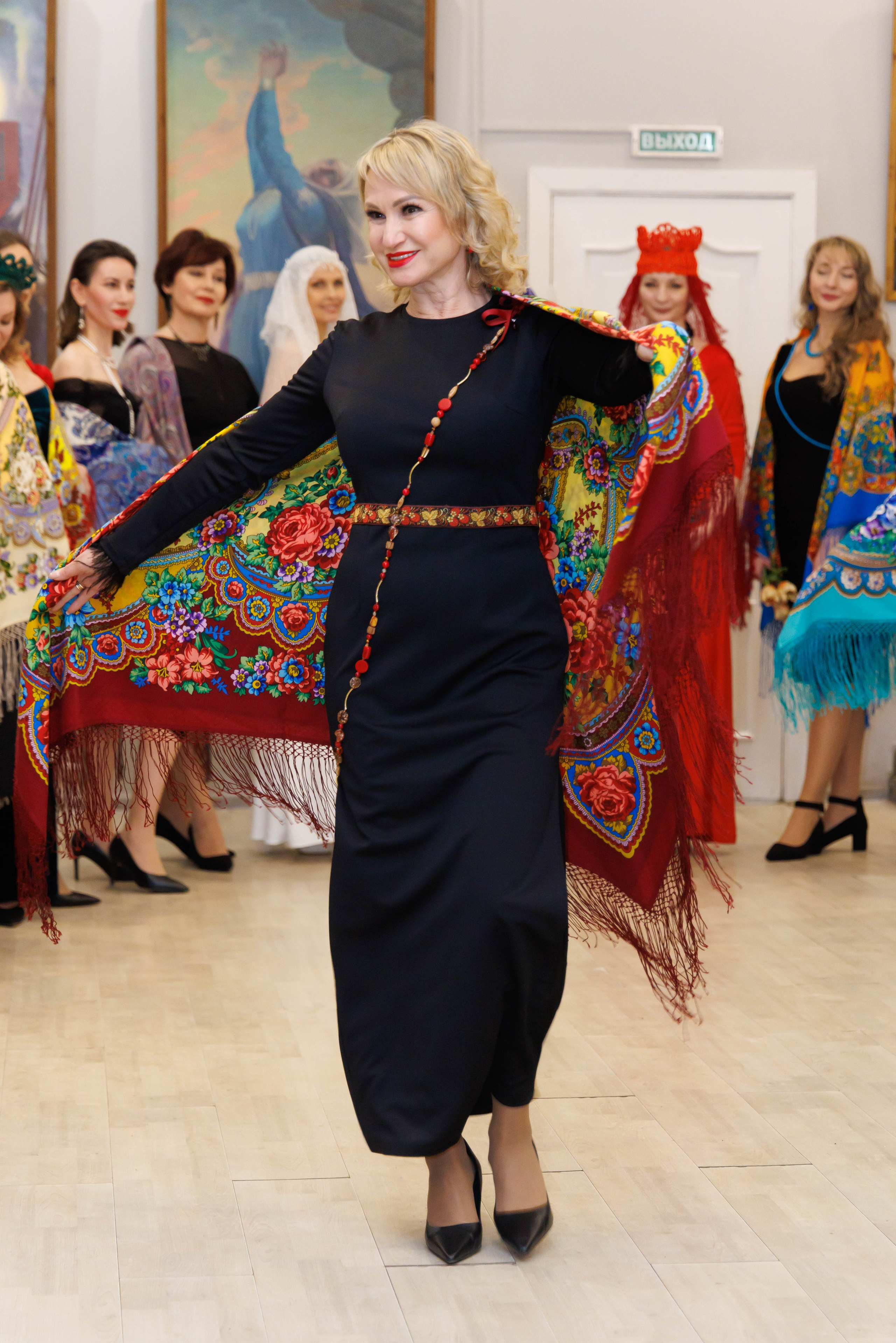 Показ в Музее славянской культуры, 2025. Коллекционер и искусствовед Олеся Ястребова