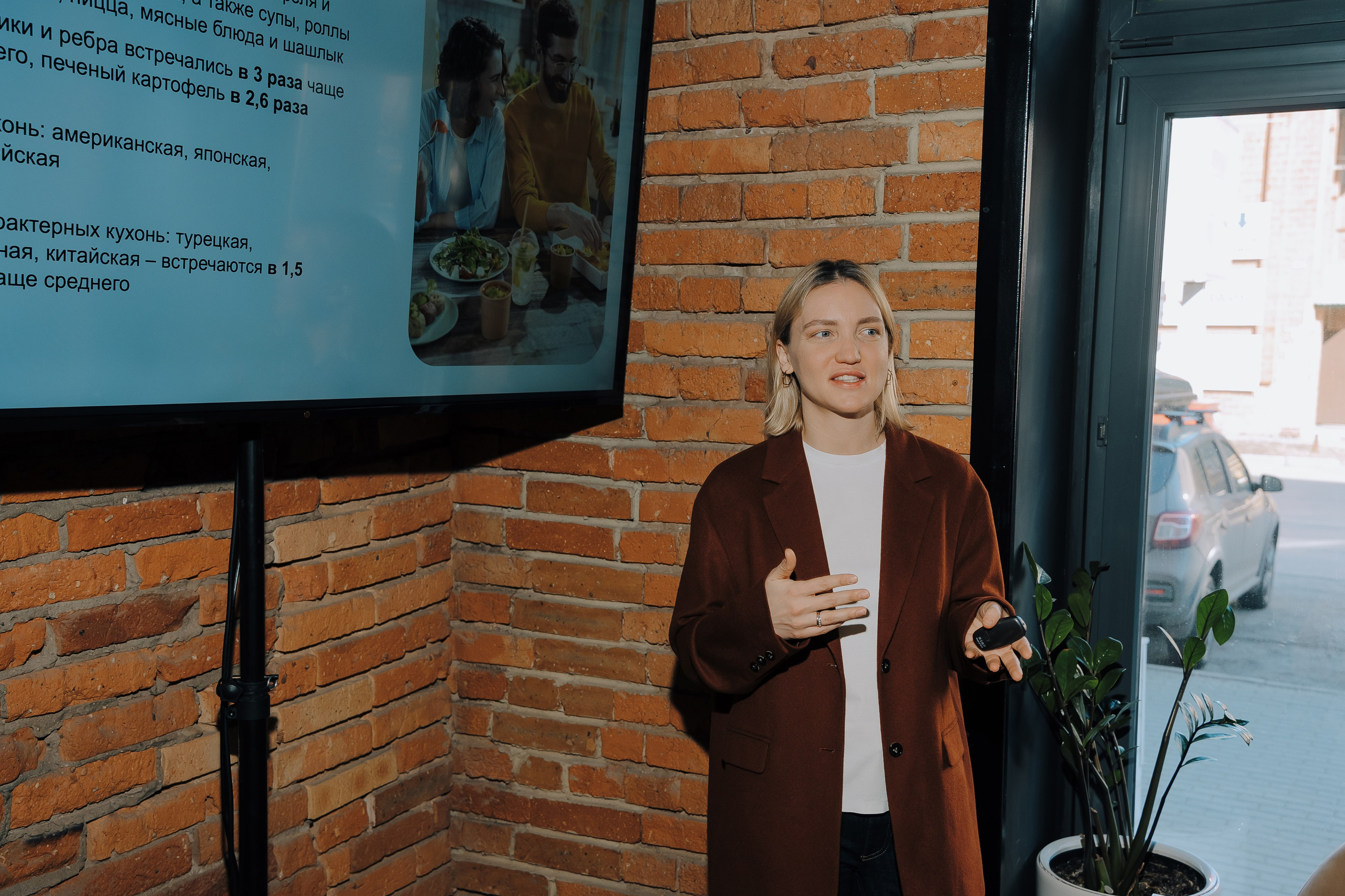 ЯНДЕКС ЕДА ПРЕСС-ЗАВТРАК. Репортажный фотограф Зуев Роман г. Челябинск