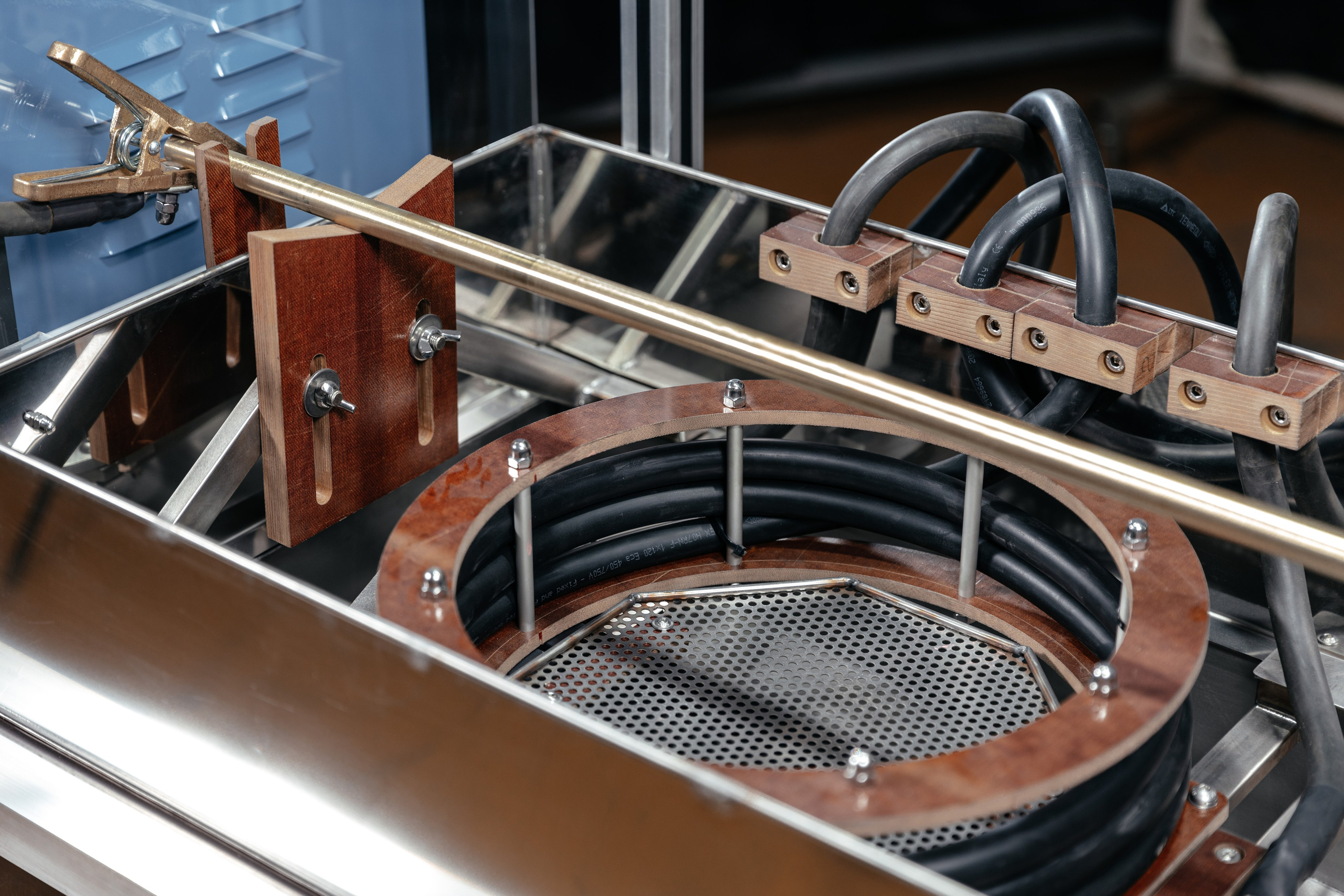 АВЭК — испытательное и аналитическое оборудование. Фотограф для бизнеса Константин Брусницын в Екатеринбурге