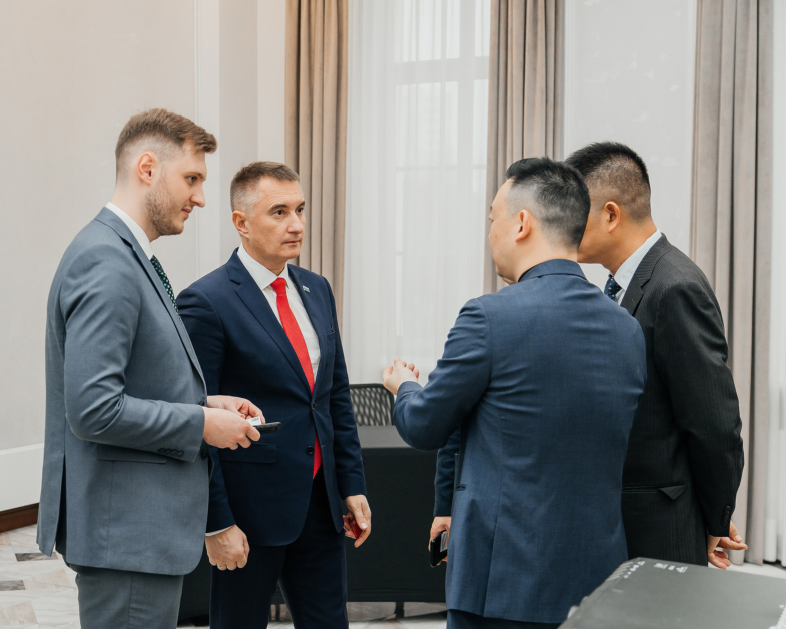 Бизнес — встреча с предпринимателями Китая. Фотограф Екатеринбург Марина Поздеева