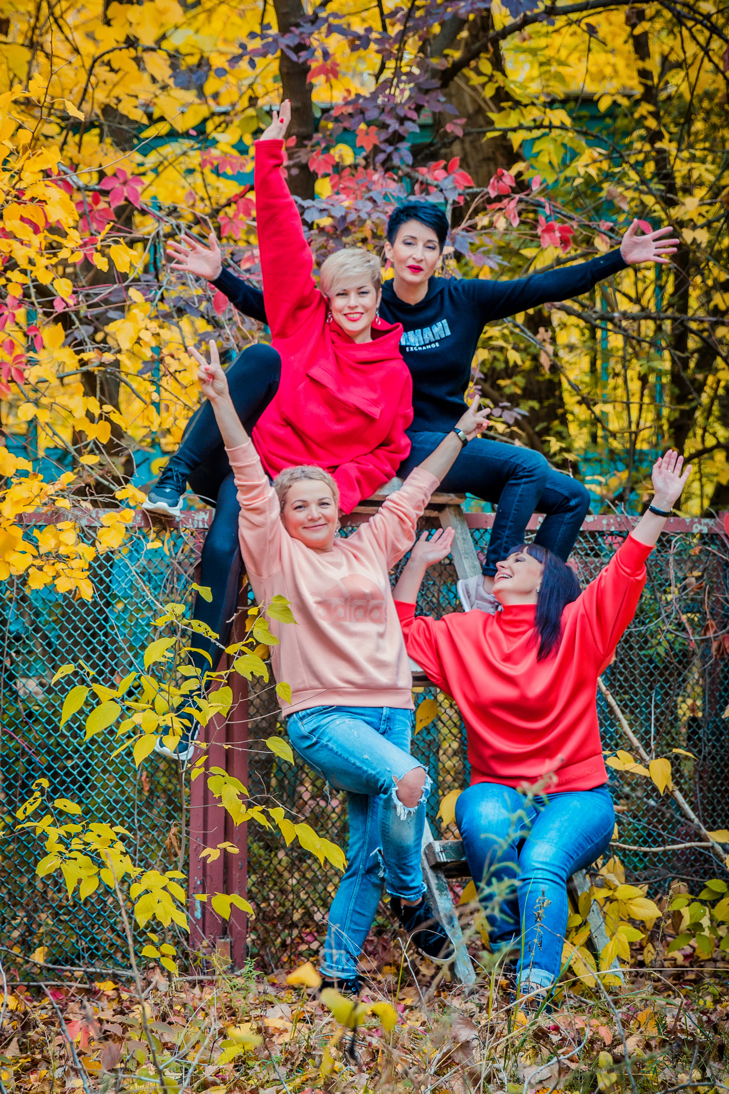 ДЕВИЧНИК ОСЕНЬЮ. Современные Выпускные Альбомы в Ростове-на-Дону