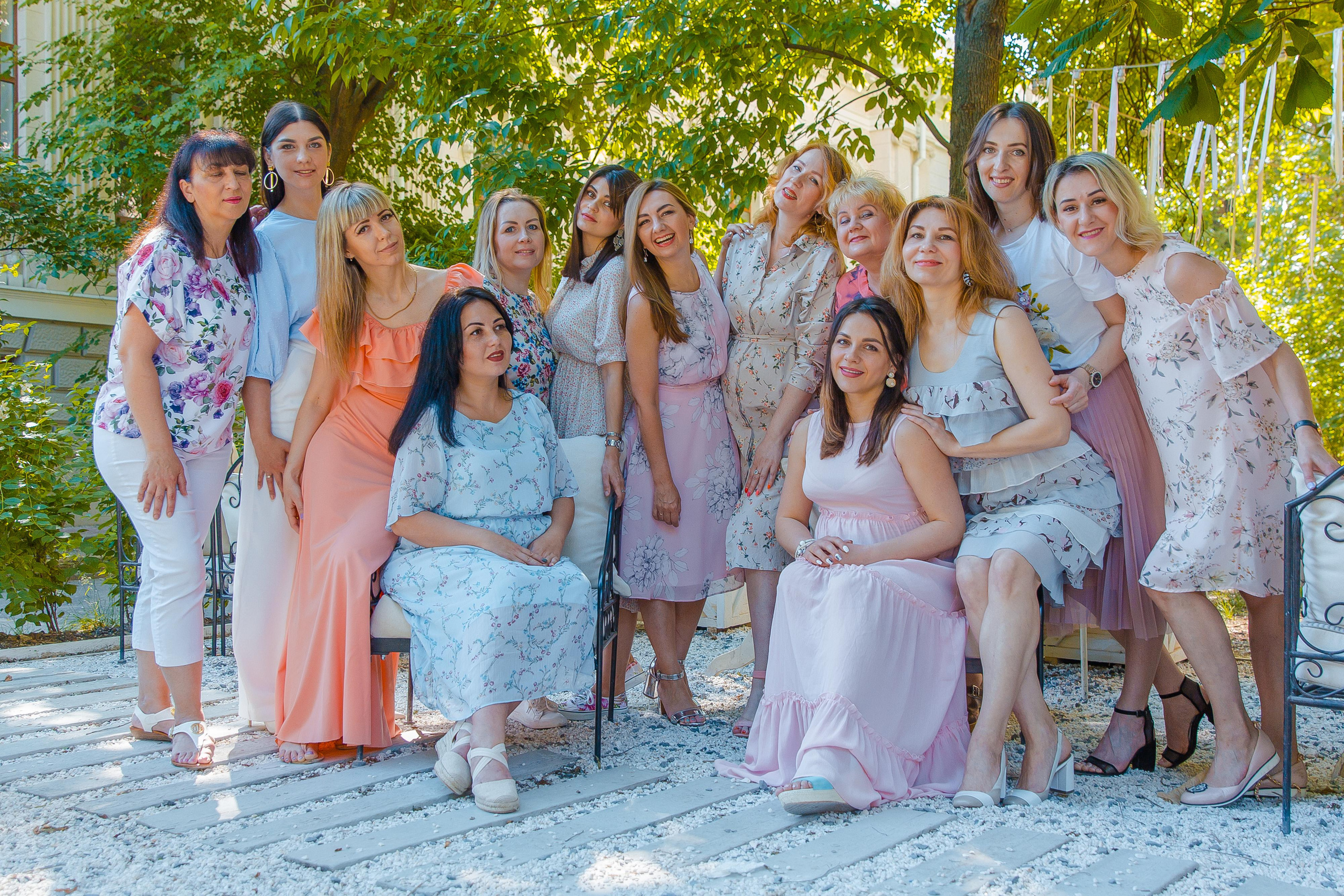 ДЕВИЧНИК В ГОРОДЕ. Современные Выпускные Альбомы в Ростове-на-Дону