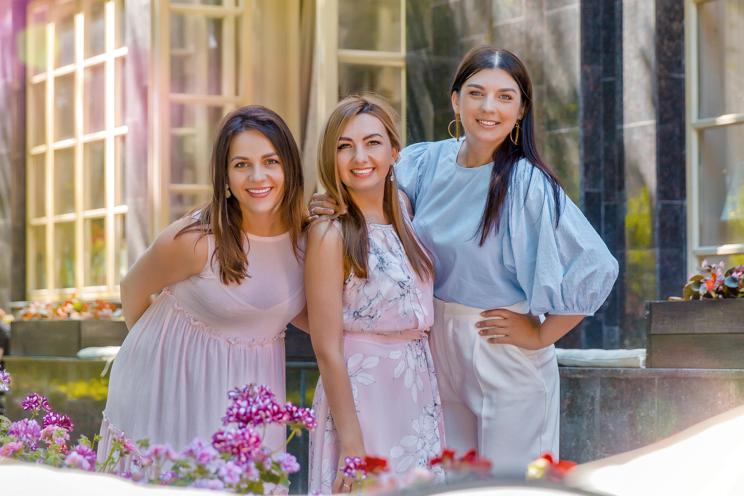 ДЕВИЧНИК В ГОРОДЕ. Современные Выпускные Альбомы в Ростове-на-Дону