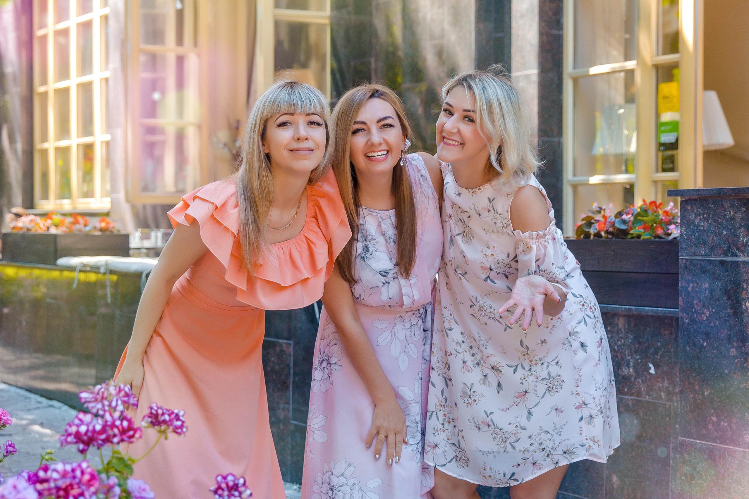 ДЕВИЧНИК В ГОРОДЕ. Современные Выпускные Альбомы в Ростове-на-Дону