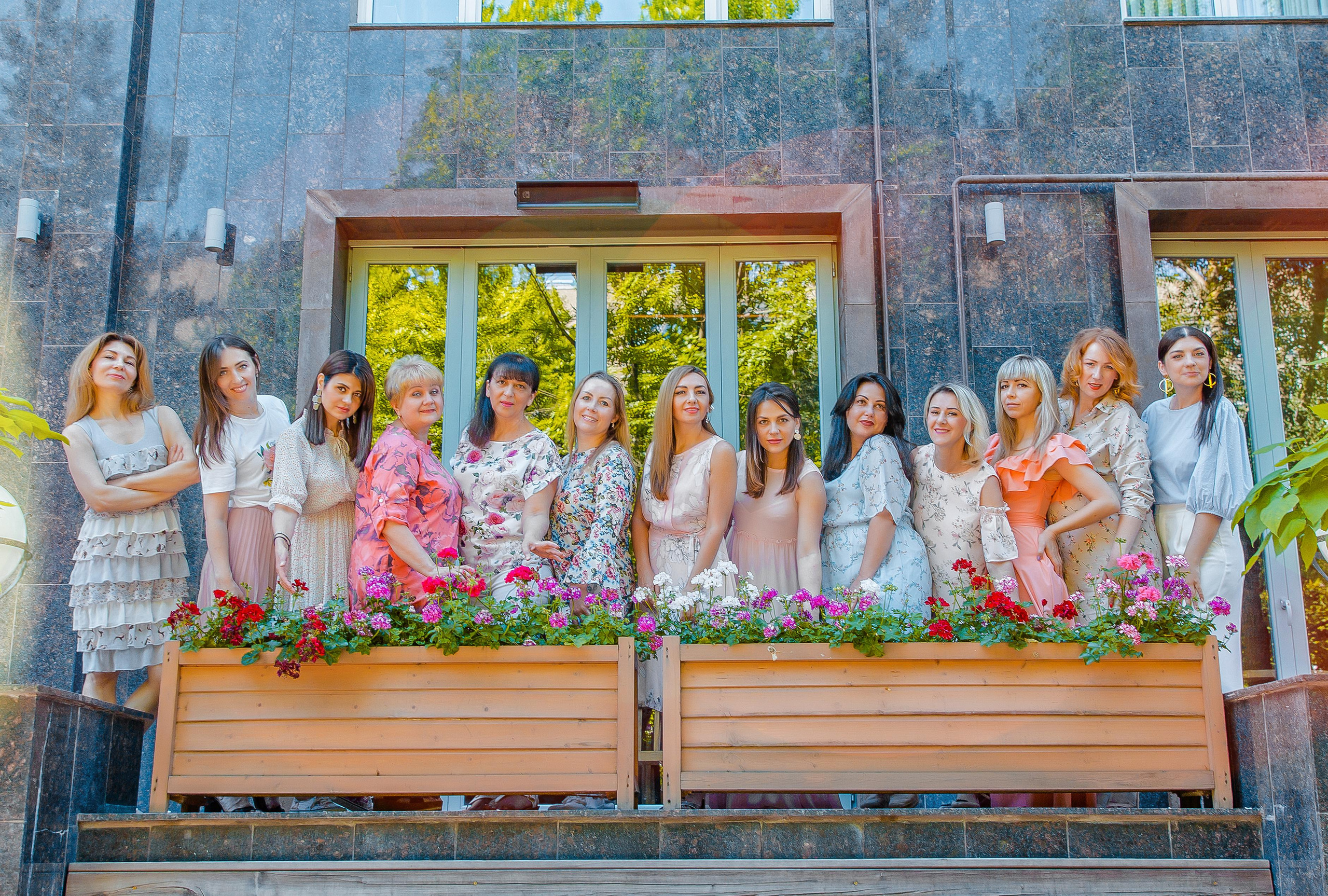 ДЕВИЧНИК В ГОРОДЕ. Современные Выпускные Альбомы в Ростове-на-Дону