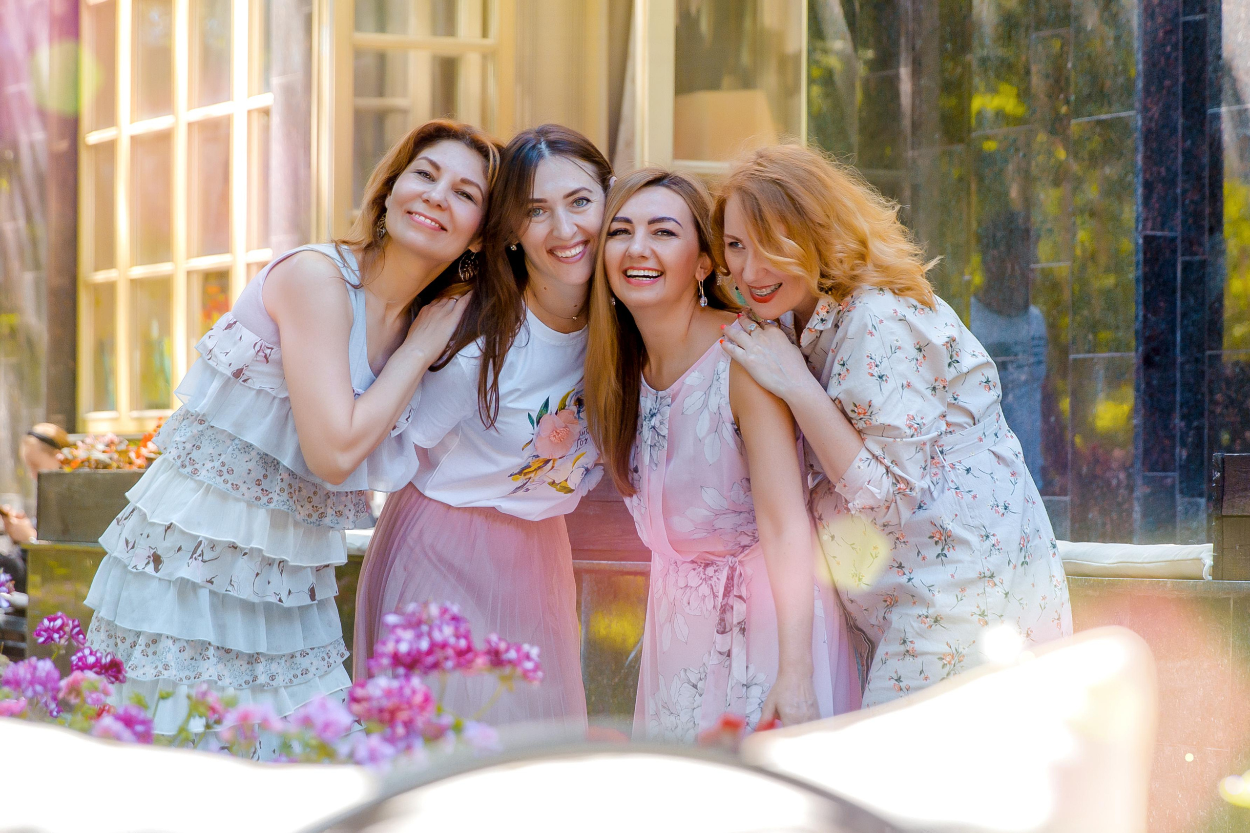 ДЕВИЧНИК В ГОРОДЕ. Современные Выпускные Альбомы в Ростове-на-Дону