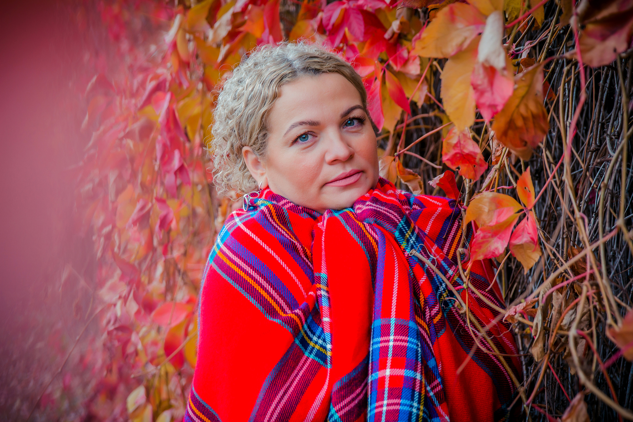 ДЕВИЧНИК ОСЕНЬЮ. Современные Выпускные Альбомы в Ростове-на-Дону