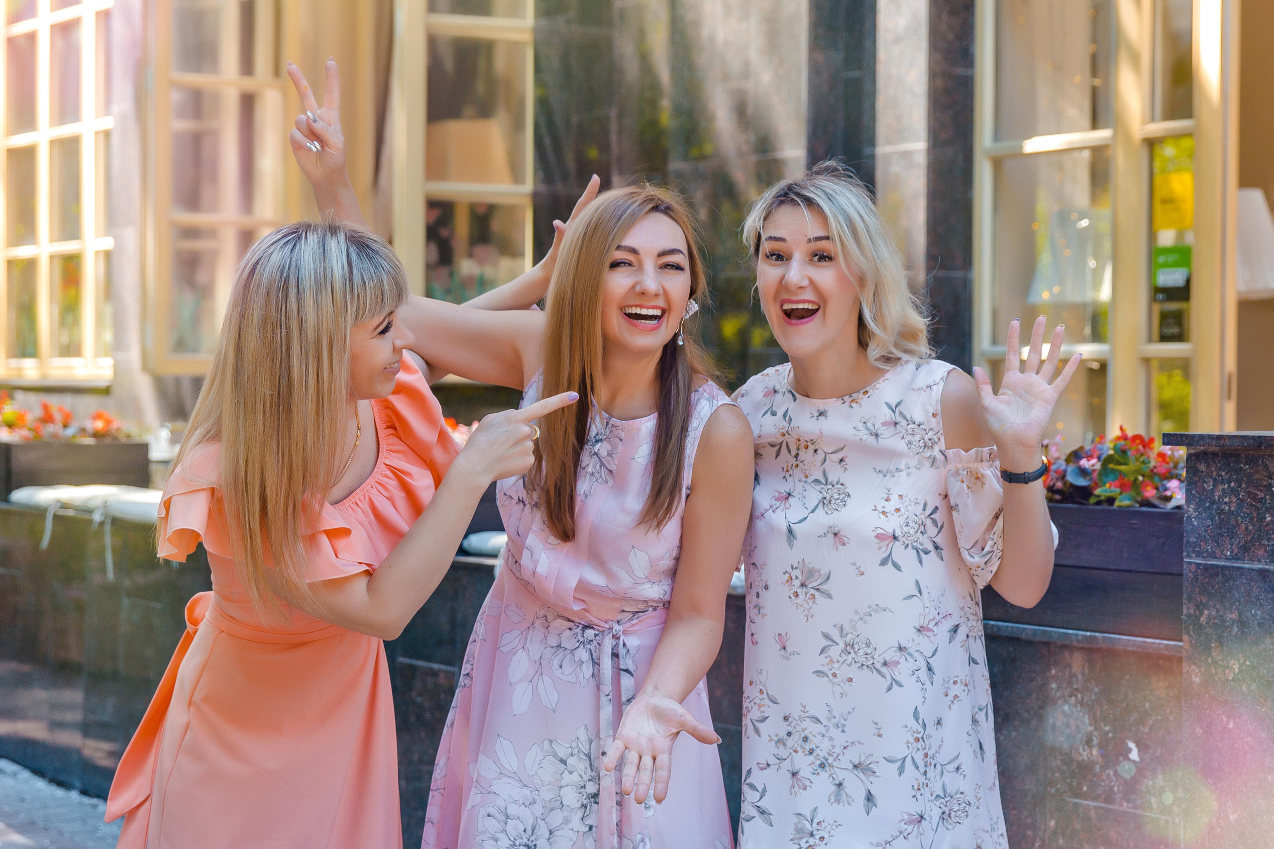 ДЕВИЧНИК В ГОРОДЕ. Современные Выпускные Альбомы в Ростове-на-Дону