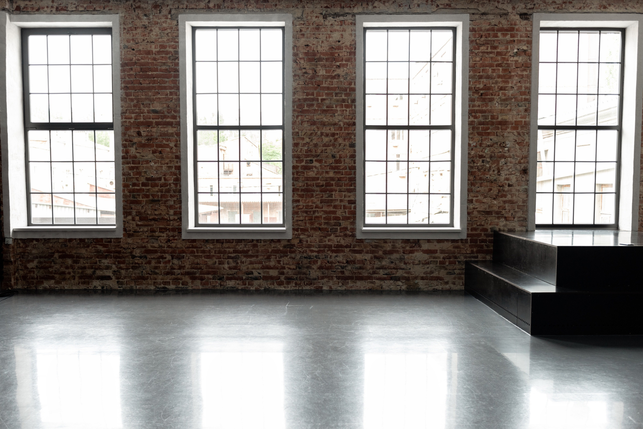 Фотостудии, где снимаем выпускников. Современные Выпускные Альбомы в Ростове-на-Дону