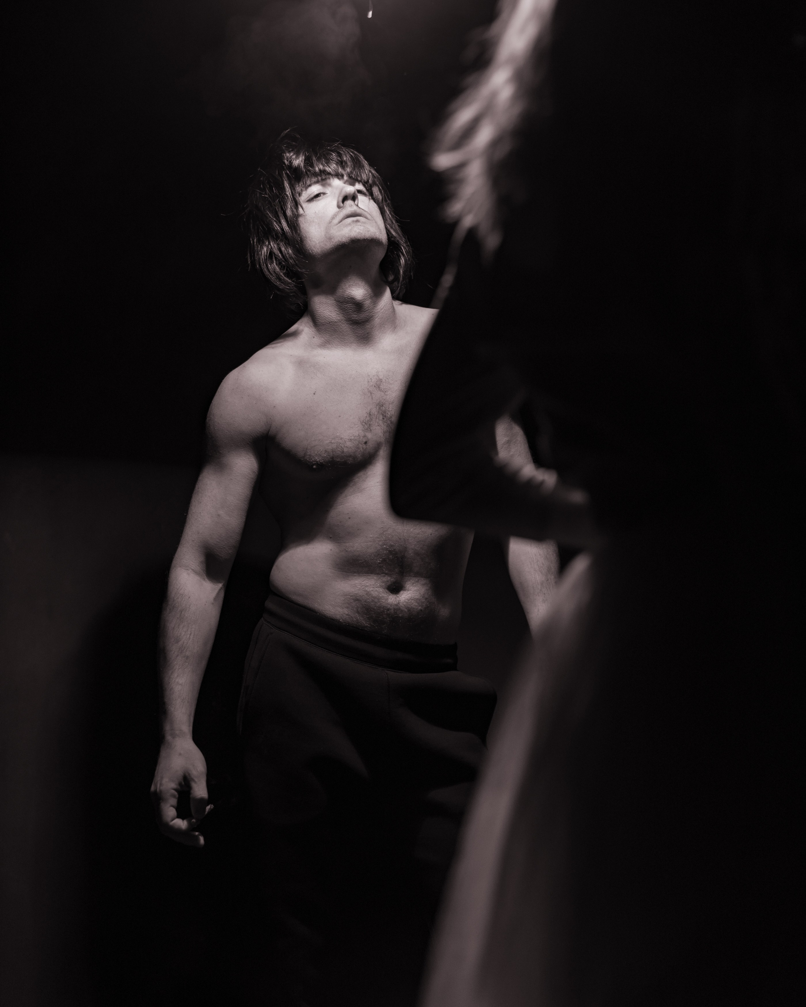 Спектакль «АЛЯСКА». Игорь Березин — фотограф в Москве. Мужские портреты и коммерческая съёмка