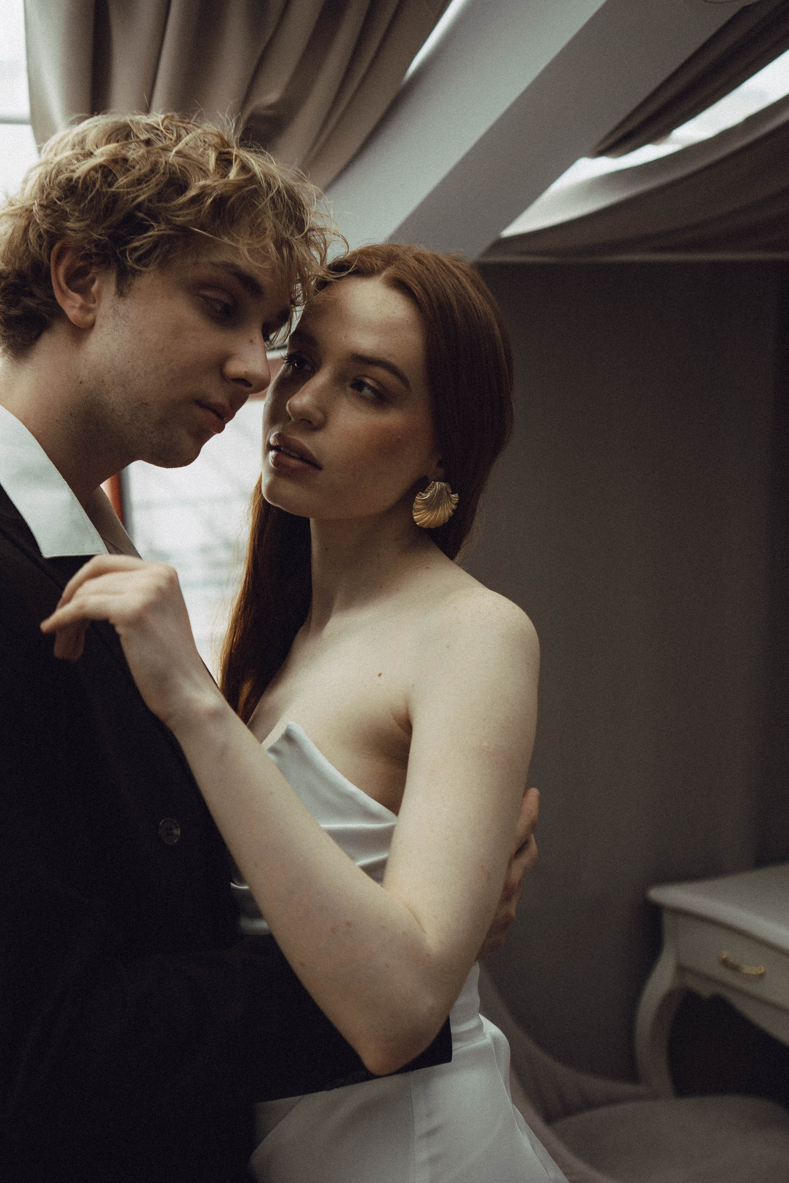 СВАДЕБНАЯ СЬЕМКА В ОТЕЛЕ. СБОРЫ ЖЕНИХА И НЕВЕСТЫ И ТАКЖЕ ТОР И ПОДГОТОВКА К ПРОГУЛКЕ. Профессиональный фотограф, Санкт-Петербург — Виктория Богомолова