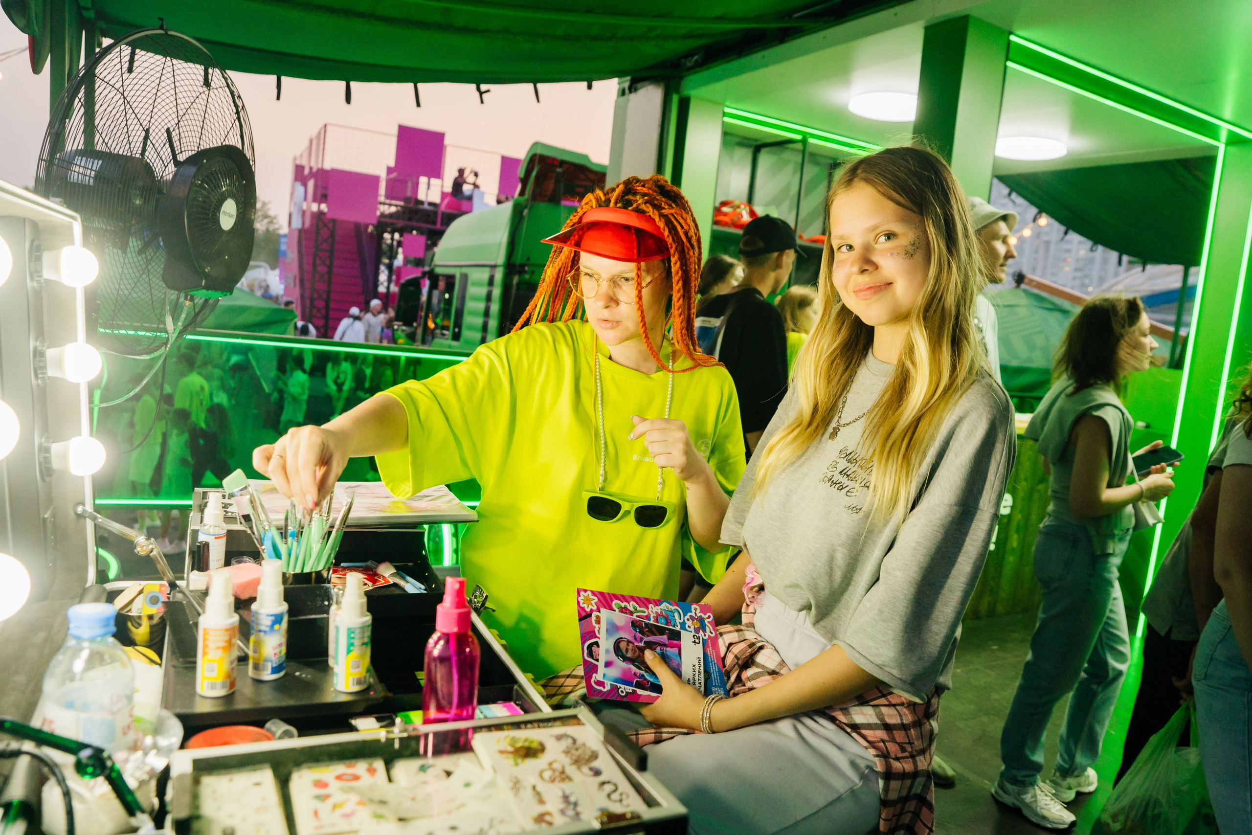 Пятерочка на VK фесте. Видеограф и Фотограф в Челябинске Ксения и Владимир Рюмины