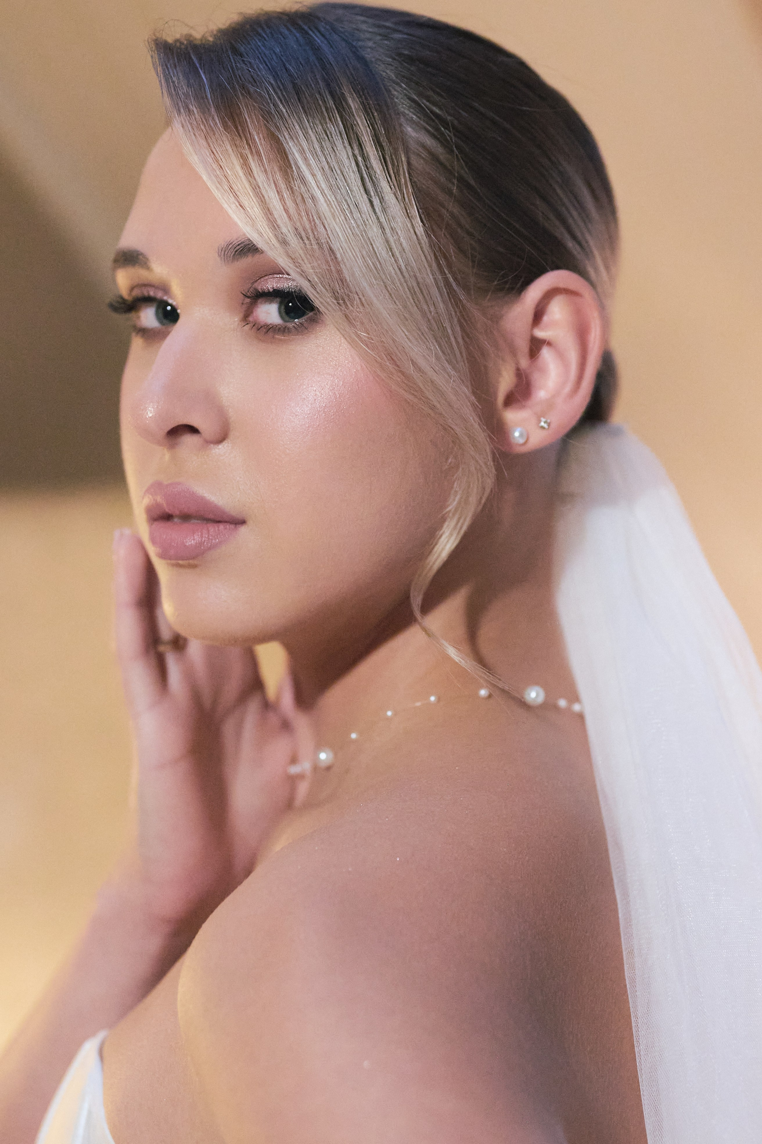 Анита (Невеста в отеле)