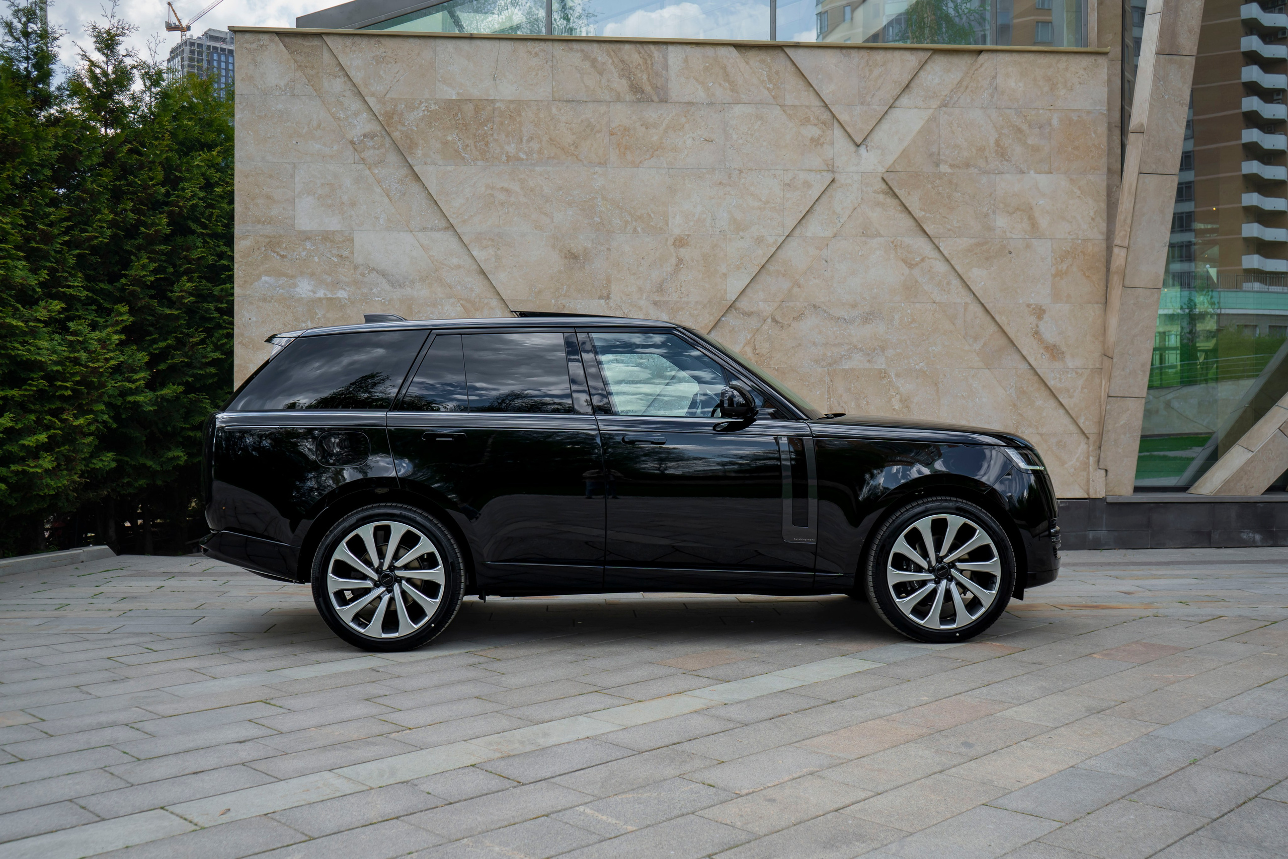 Range Rover P530