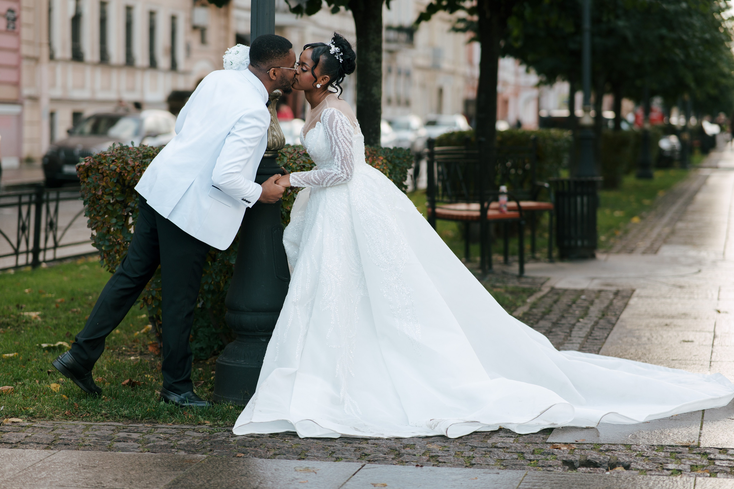 Joa & Gabriella. Photographer based in moscow Peter Tchana