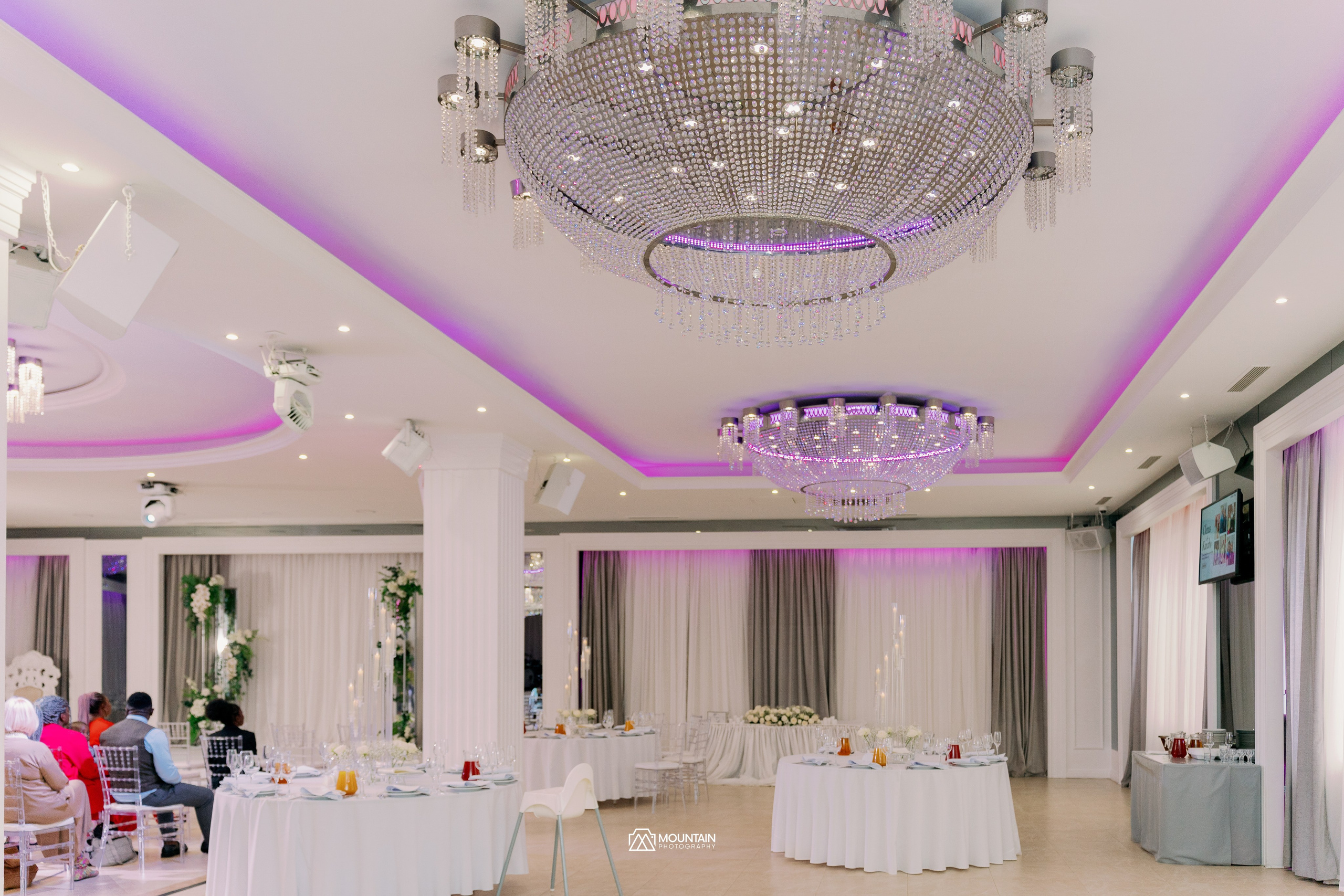 Cletus And Karabo. Я занимаюсь событийной, свадебной, товарной, студийной… фотографией