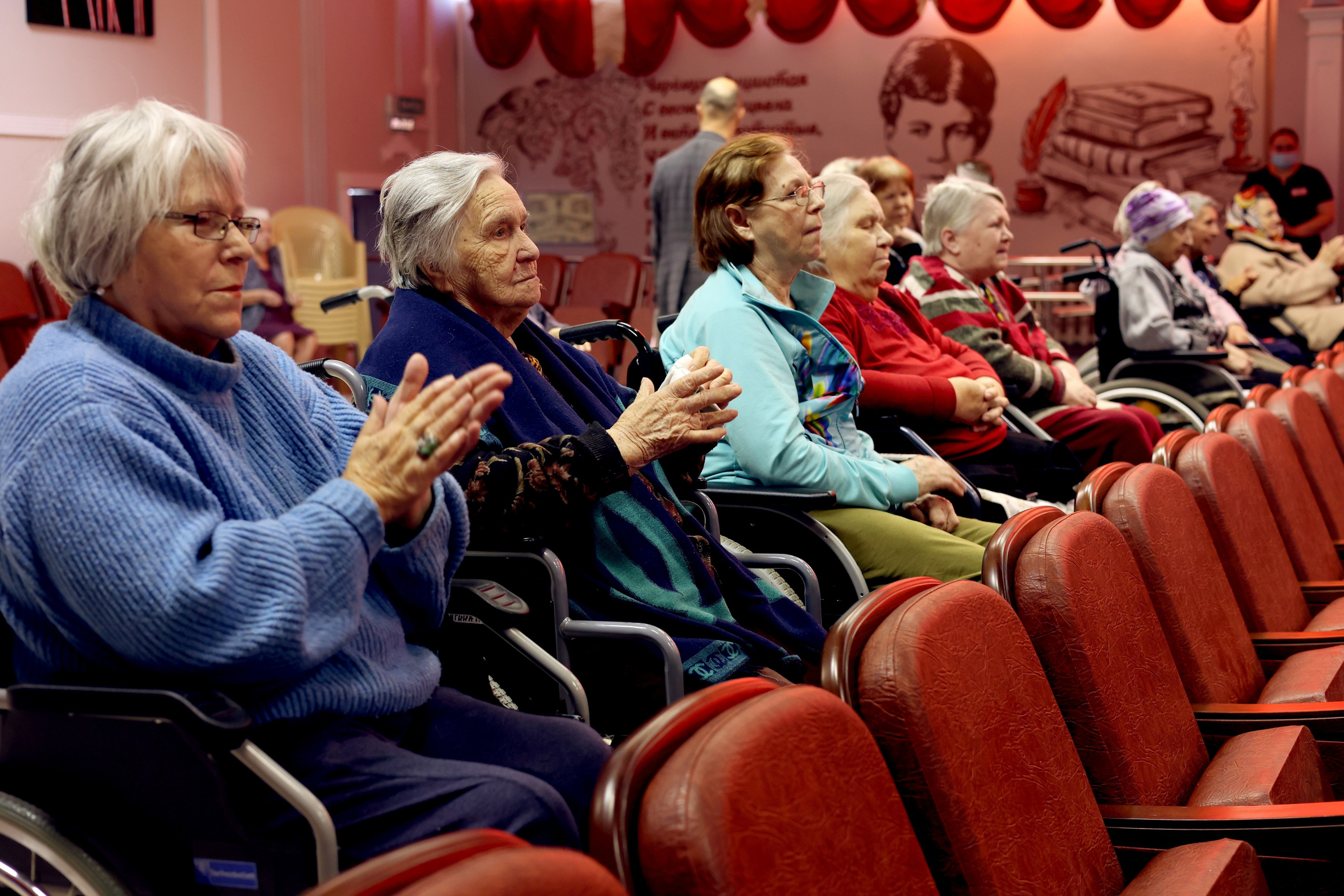 Концерт «От сердца к сердцу» для ветеранов 11.10.2023. Профессиональный фотограф в Москве Алёна Котова