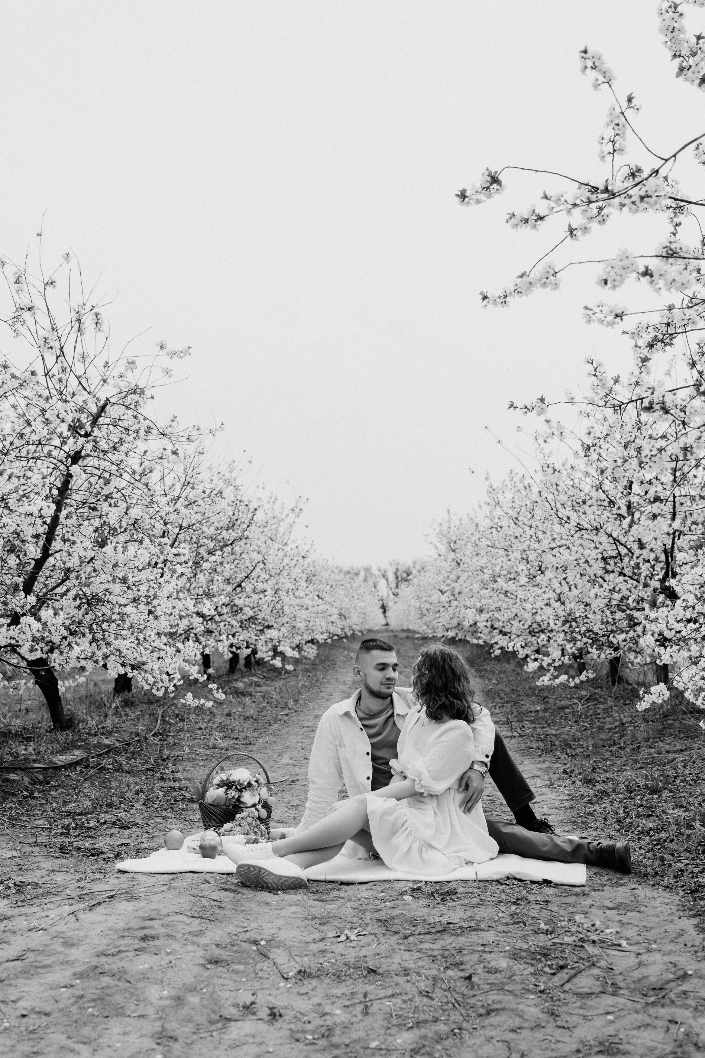 Фотосессия в цветущих садах Волгоград. Свадебный и семейный фотограф в Волгограде Кристина Иванова