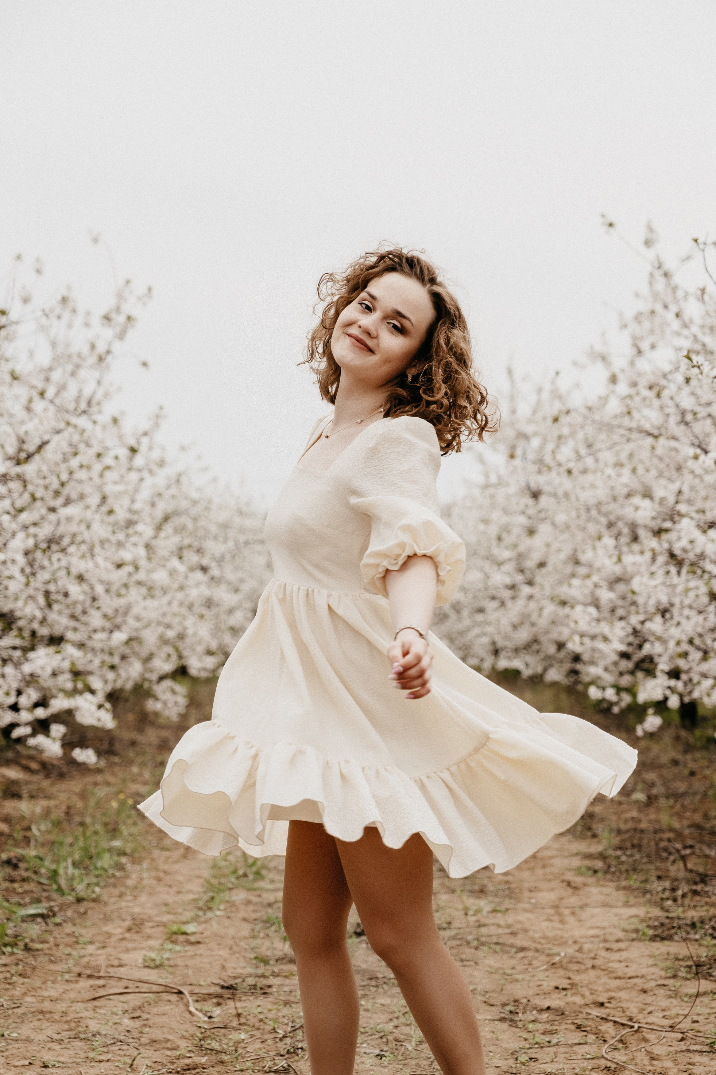 Фотосессия в цветущих садах Волгоград. Свадебный и семейный фотограф в Волгограде Кристина Иванова