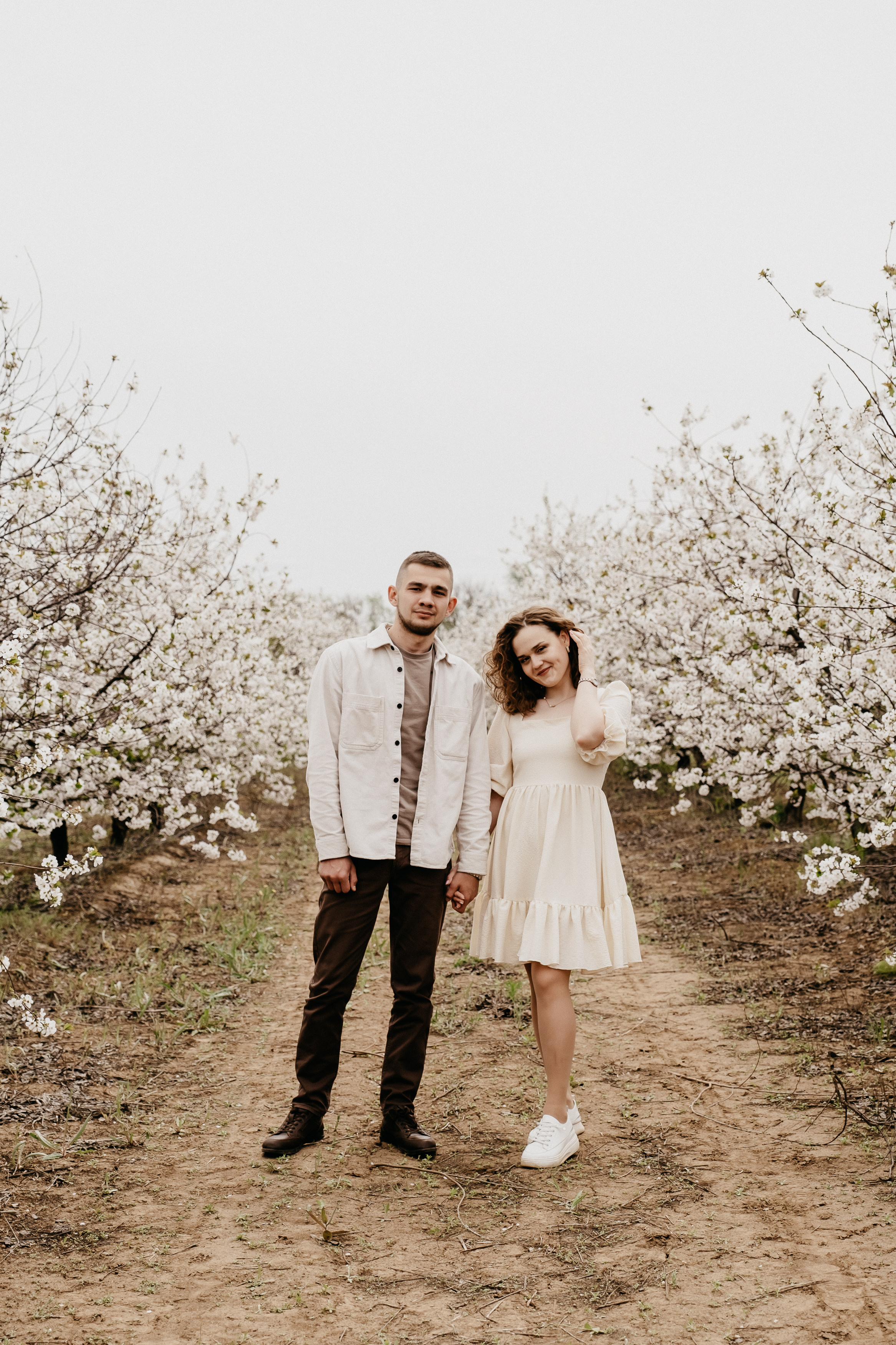 Фотосессия в цветущих садах Волгоград. Свадебный и семейный фотограф в Волгограде Кристина Иванова