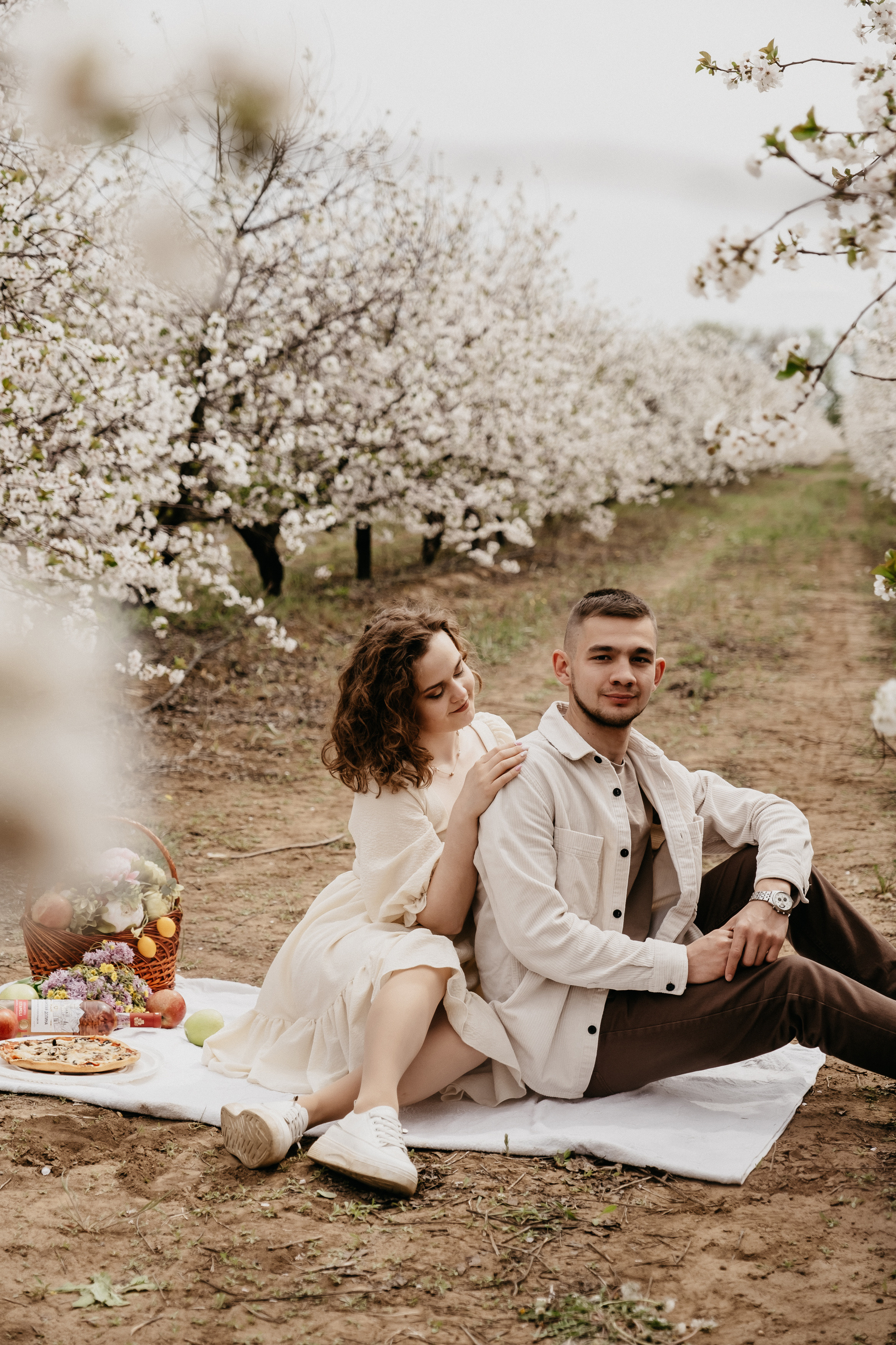 Фотосессия в цветущих садах Волгоград. Свадебный и семейный фотограф в Волгограде Кристина Иванова