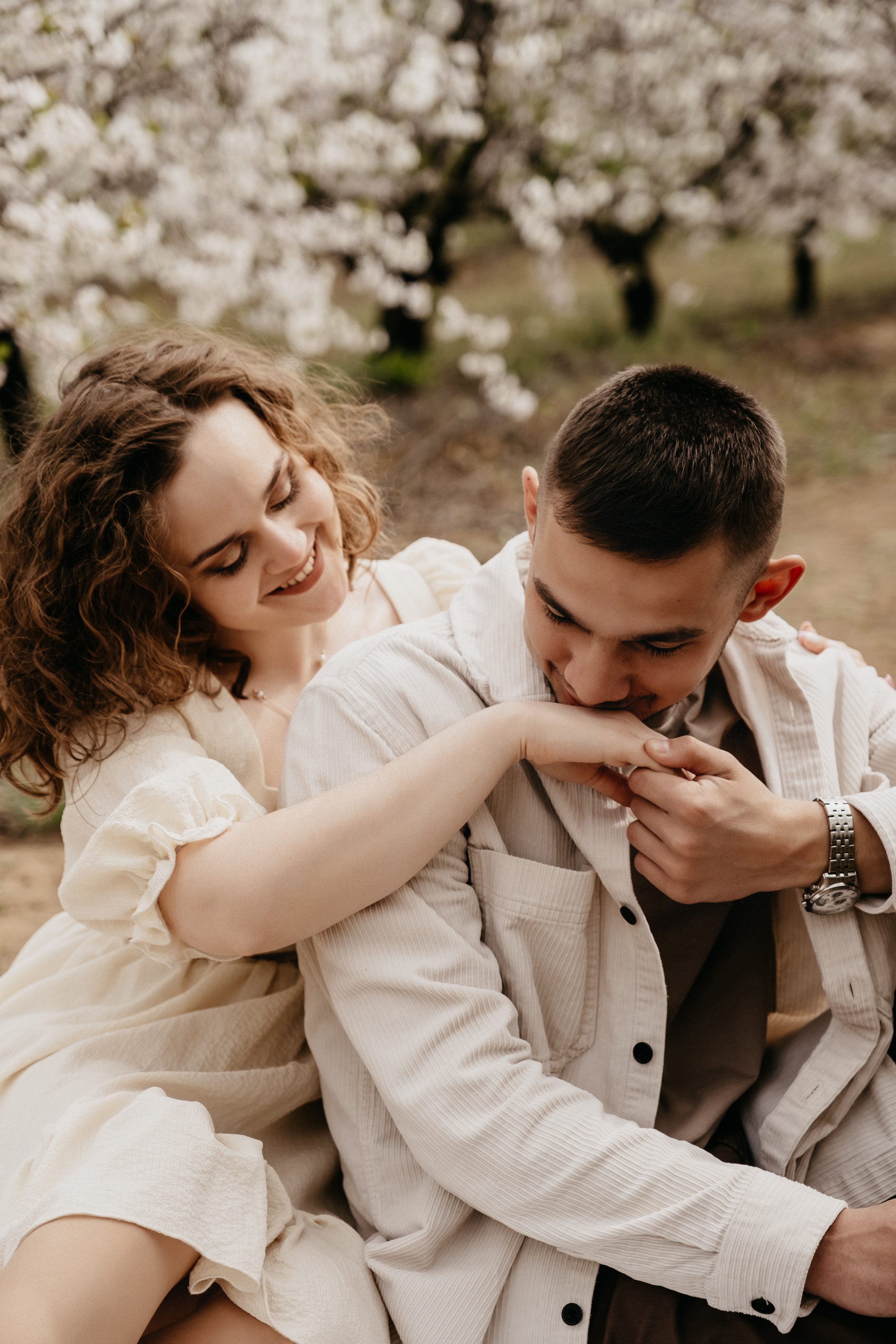 Фотосессия в цветущих садах Волгоград. Свадебный и семейный фотограф в Волгограде Кристина Иванова