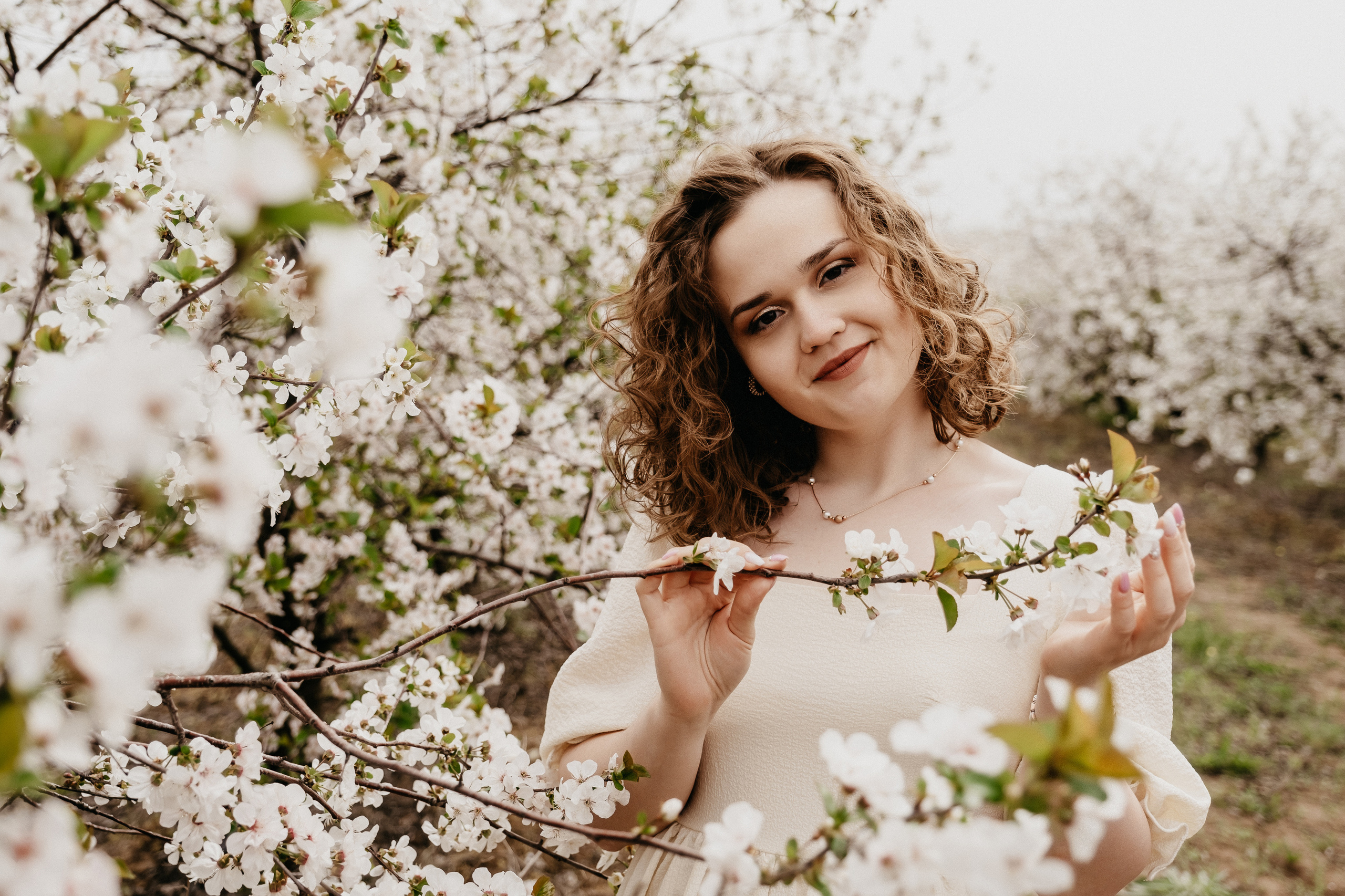 Фотосессия в цветущих садах Волгоград. Свадебный и семейный фотограф в Волгограде Кристина Иванова