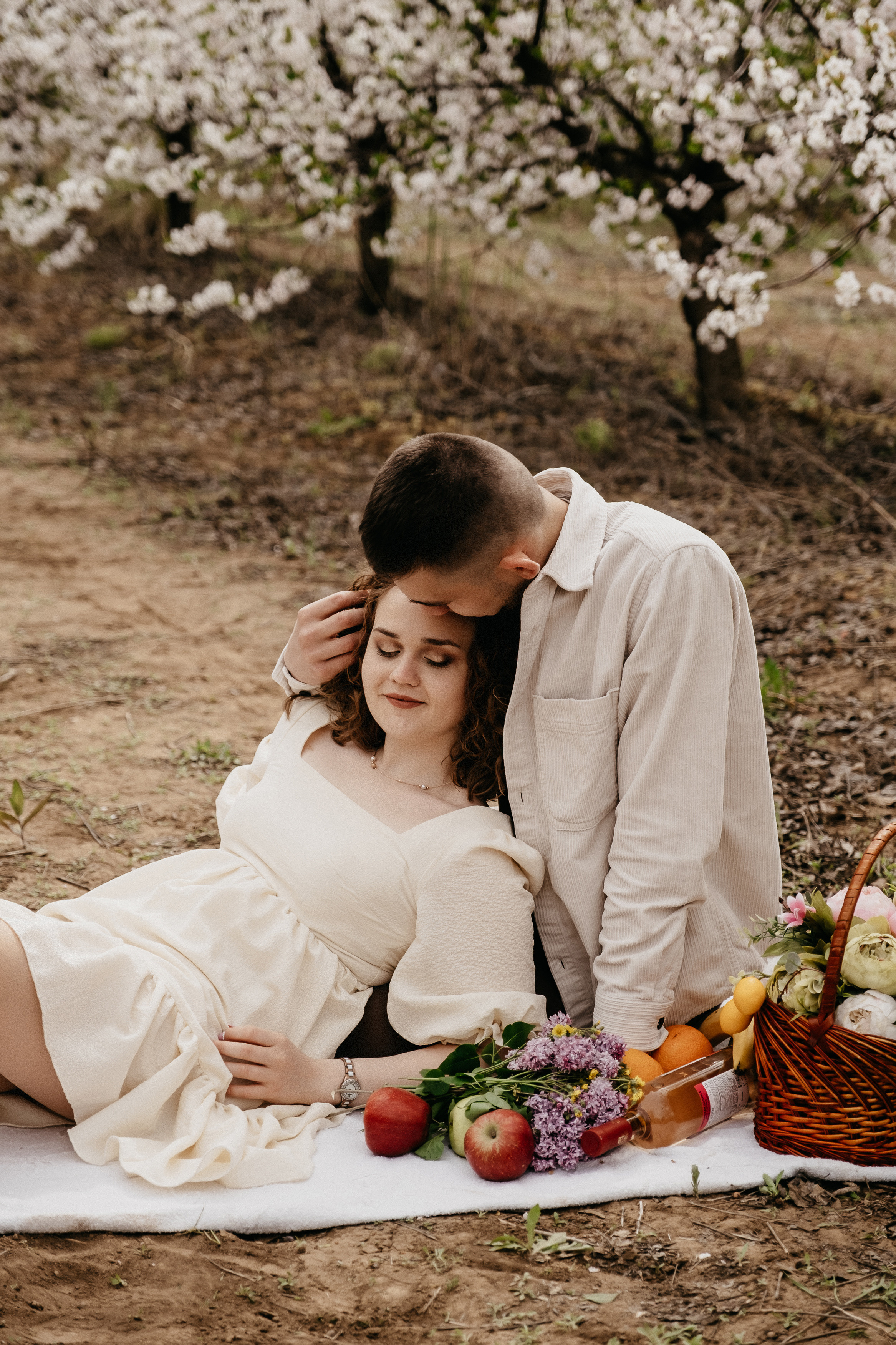 Фотосессия в цветущих садах Волгоград. Свадебный и семейный фотограф в Волгограде Кристина Иванова