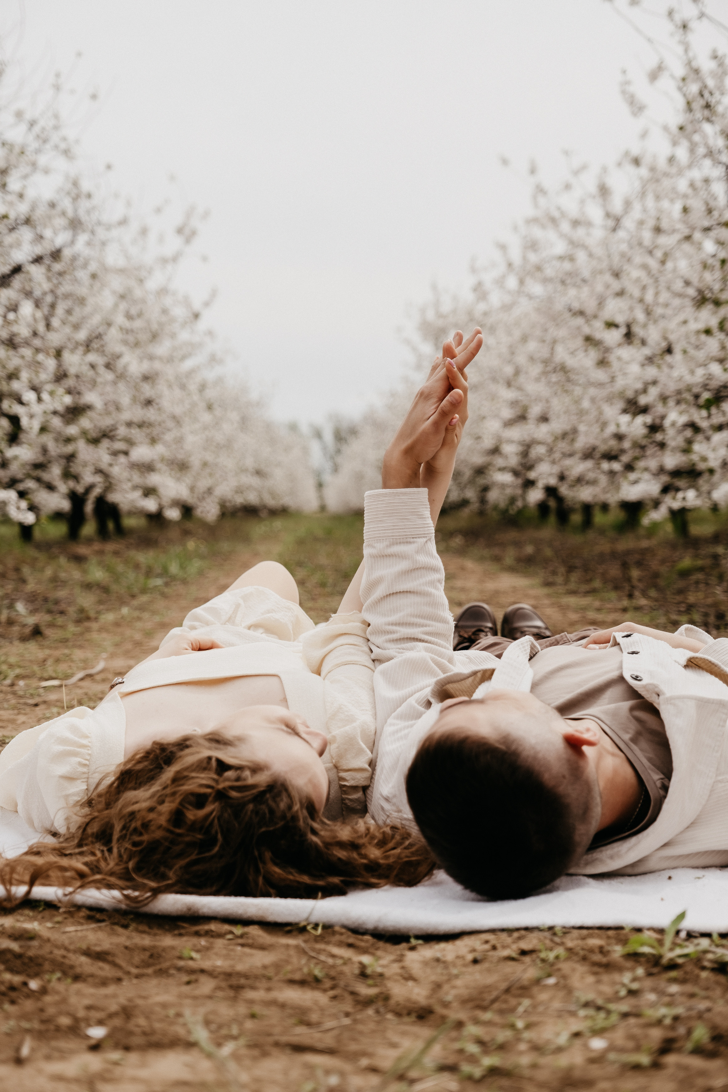 Фотосессия в цветущих садах Волгоград. Свадебный и семейный фотограф в Волгограде Кристина Иванова